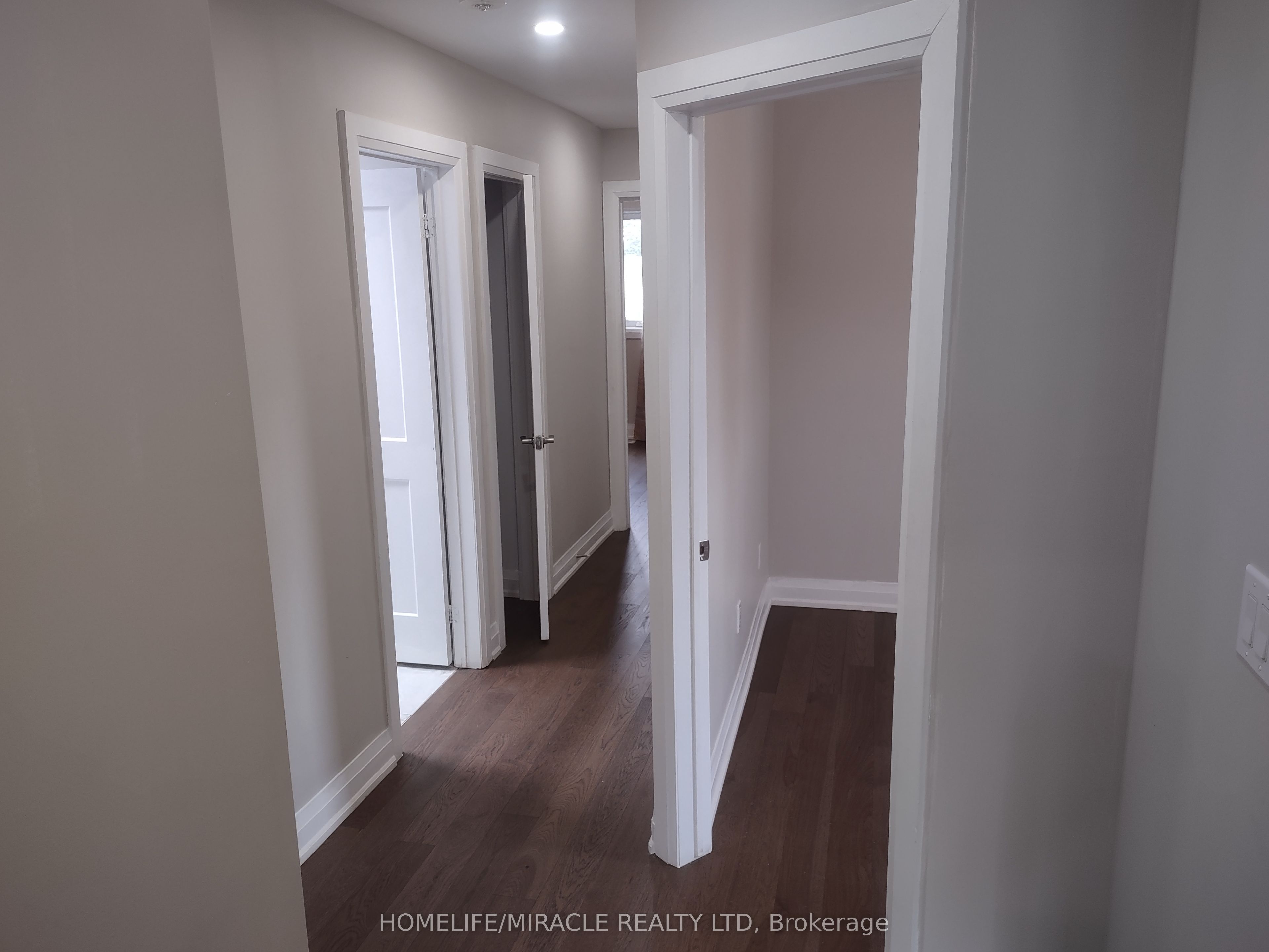 688b Midland Avenue Property Photo 13