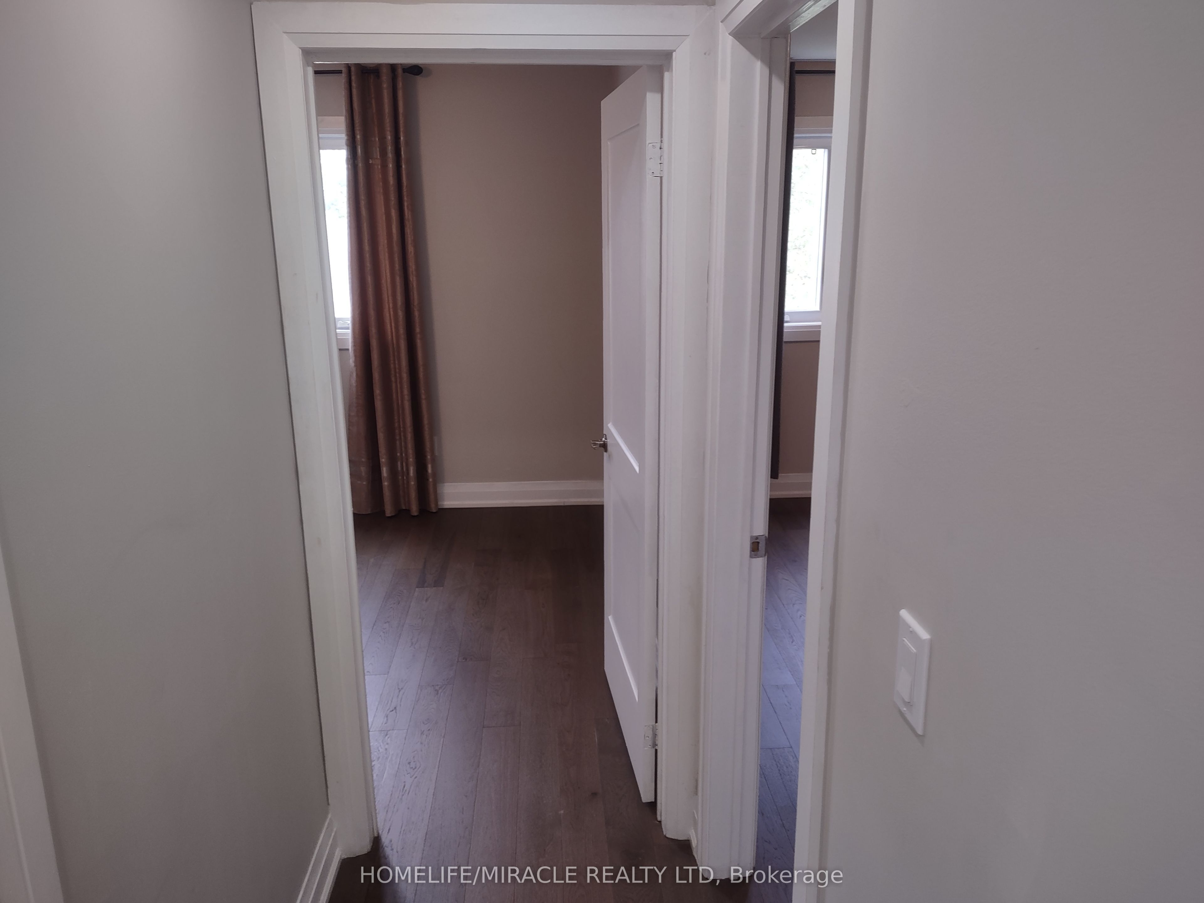 688b Midland Avenue Property Photo 14