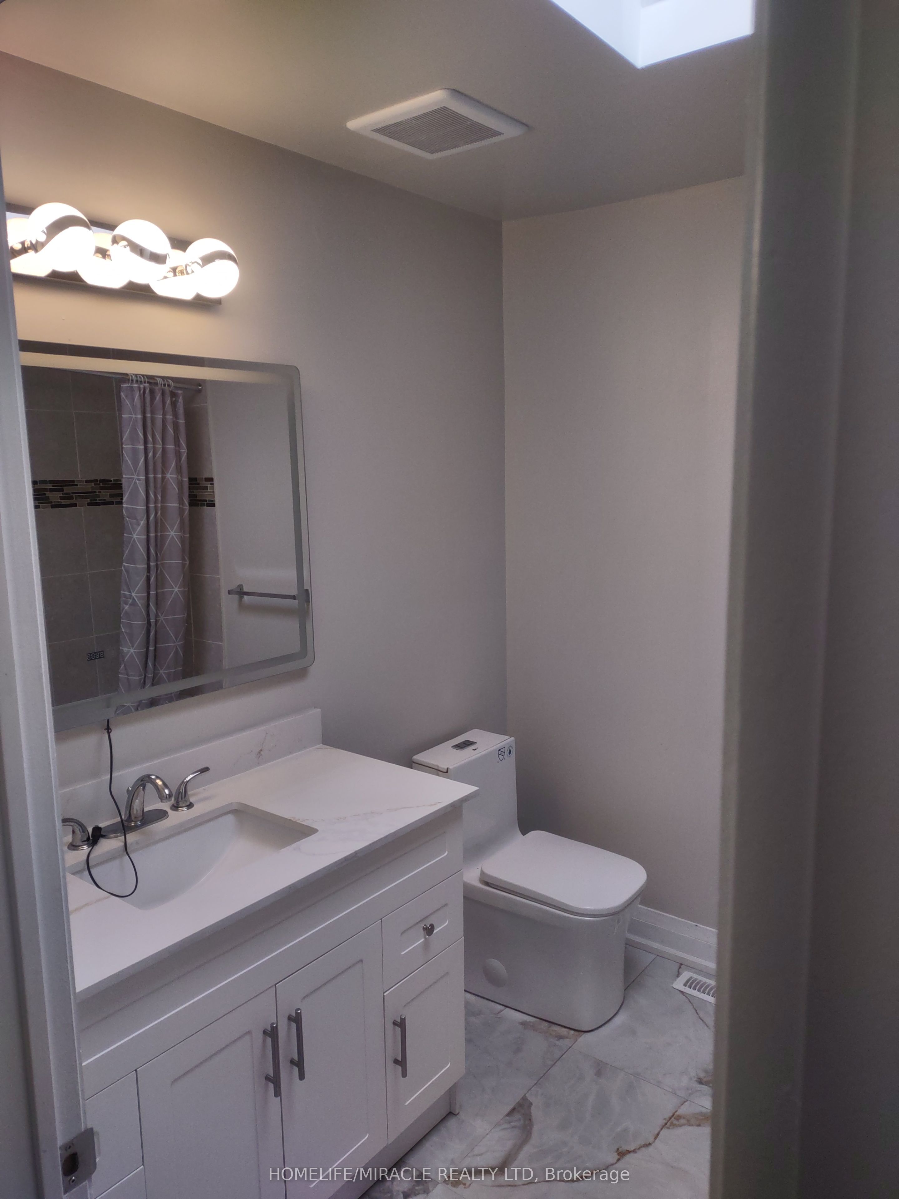 688b Midland Avenue Property Photo 15