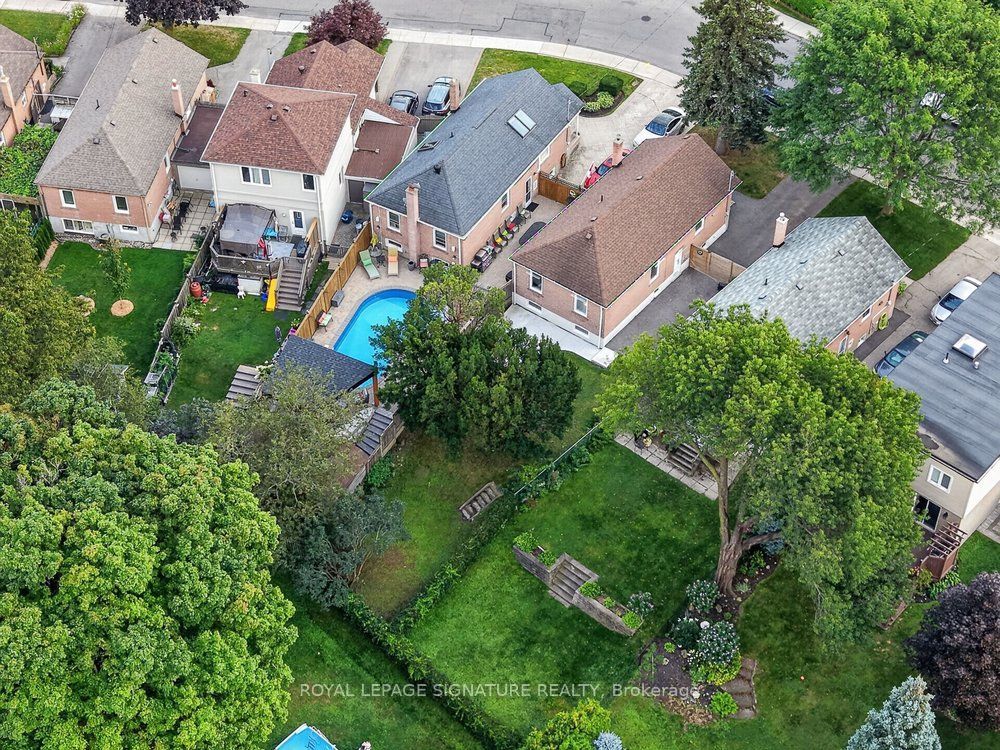 24 Glenshaw Crescent Property Photo 3