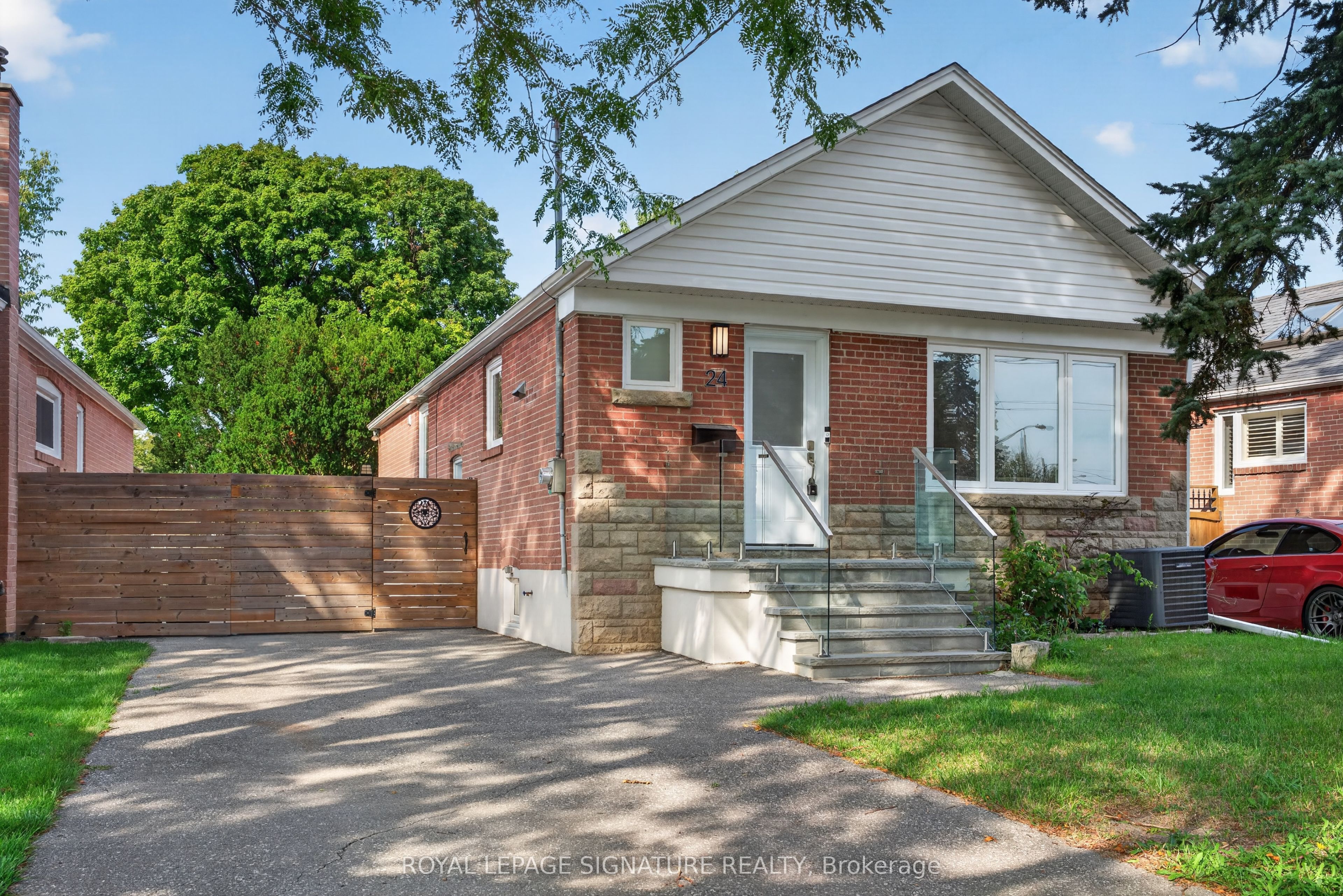24 Glenshaw Crescent Property Photo 4