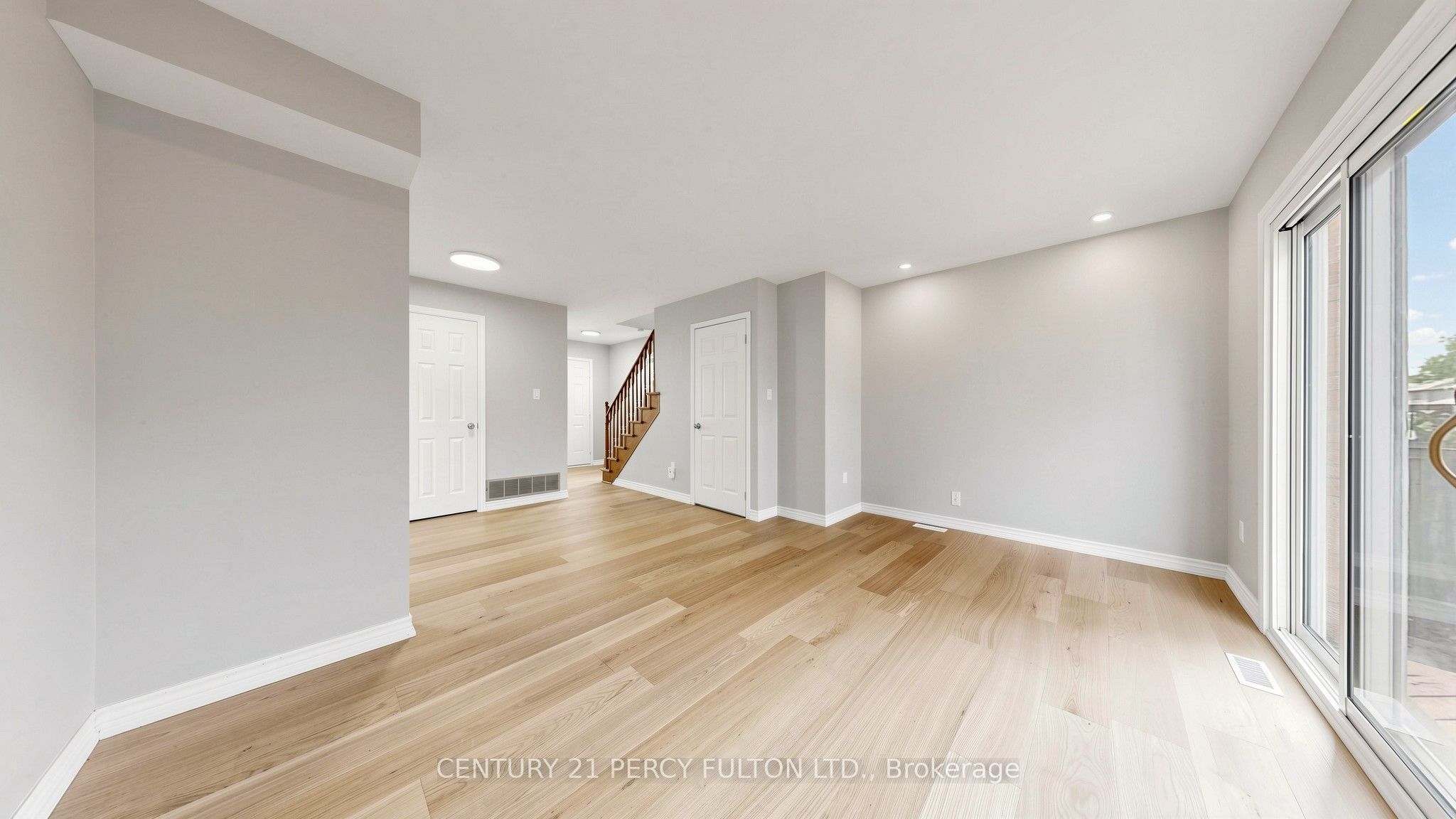 18 Tipton Crescent Property Photo 8