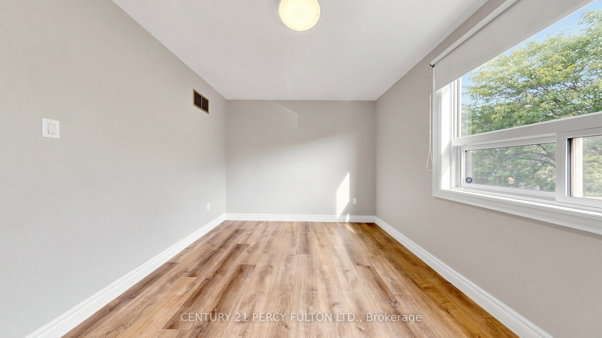 18 Tipton Crescent Property Photo 24