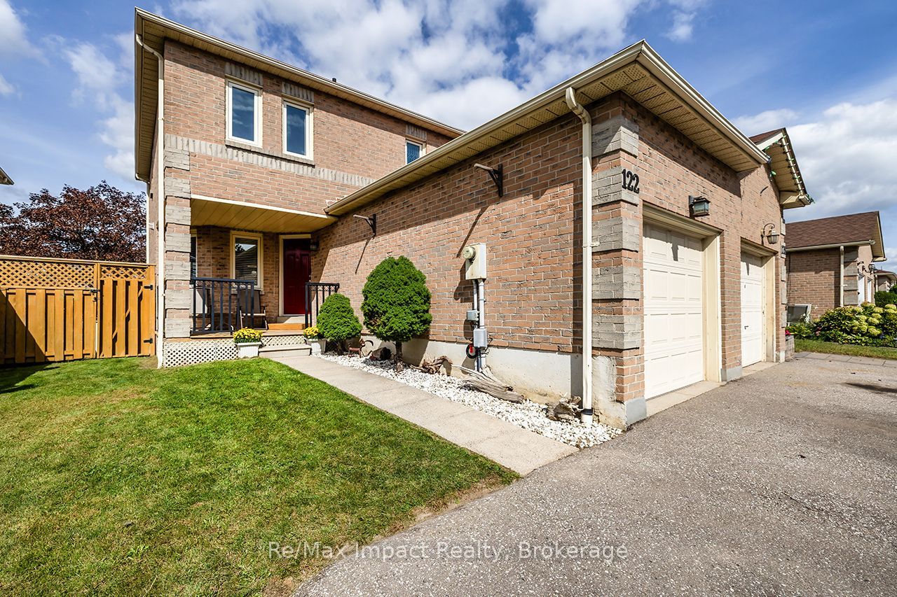 122 Wright Crescent Property Photo 2