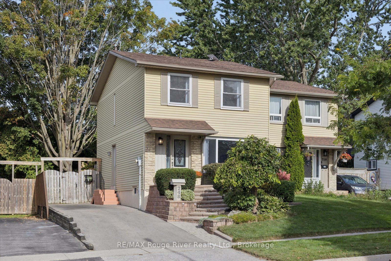 748 Hillcroft Street Property Photo 1