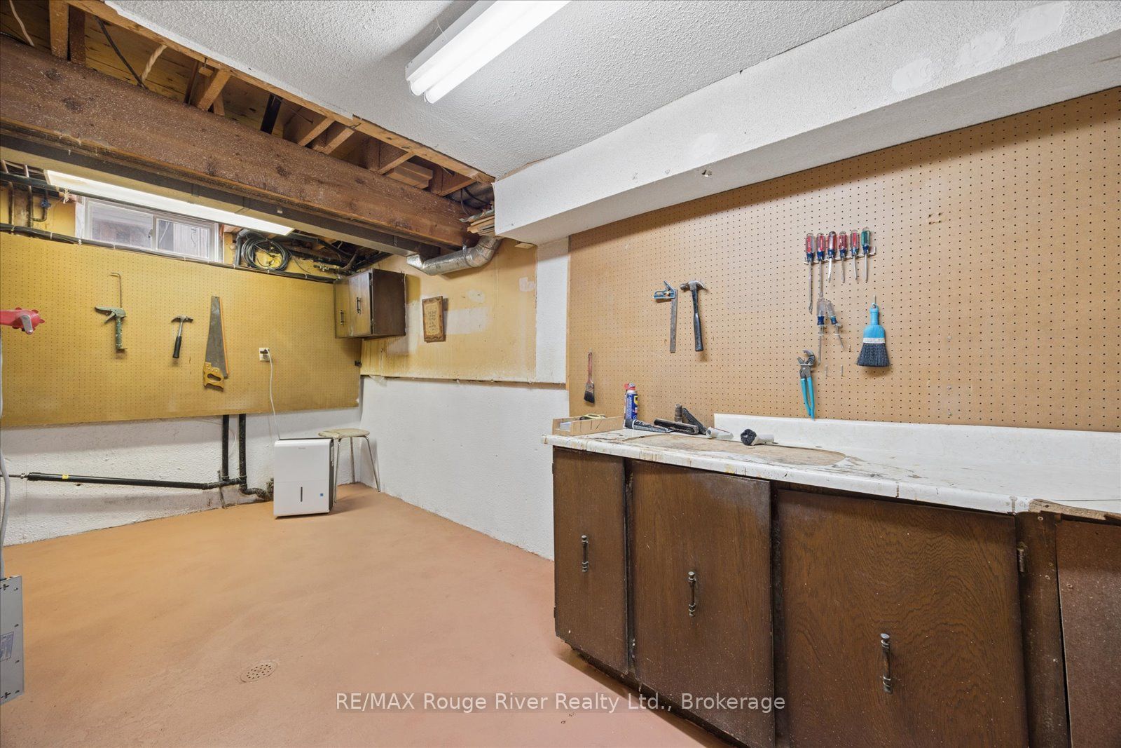 748 Hillcroft Street Property Photo 21