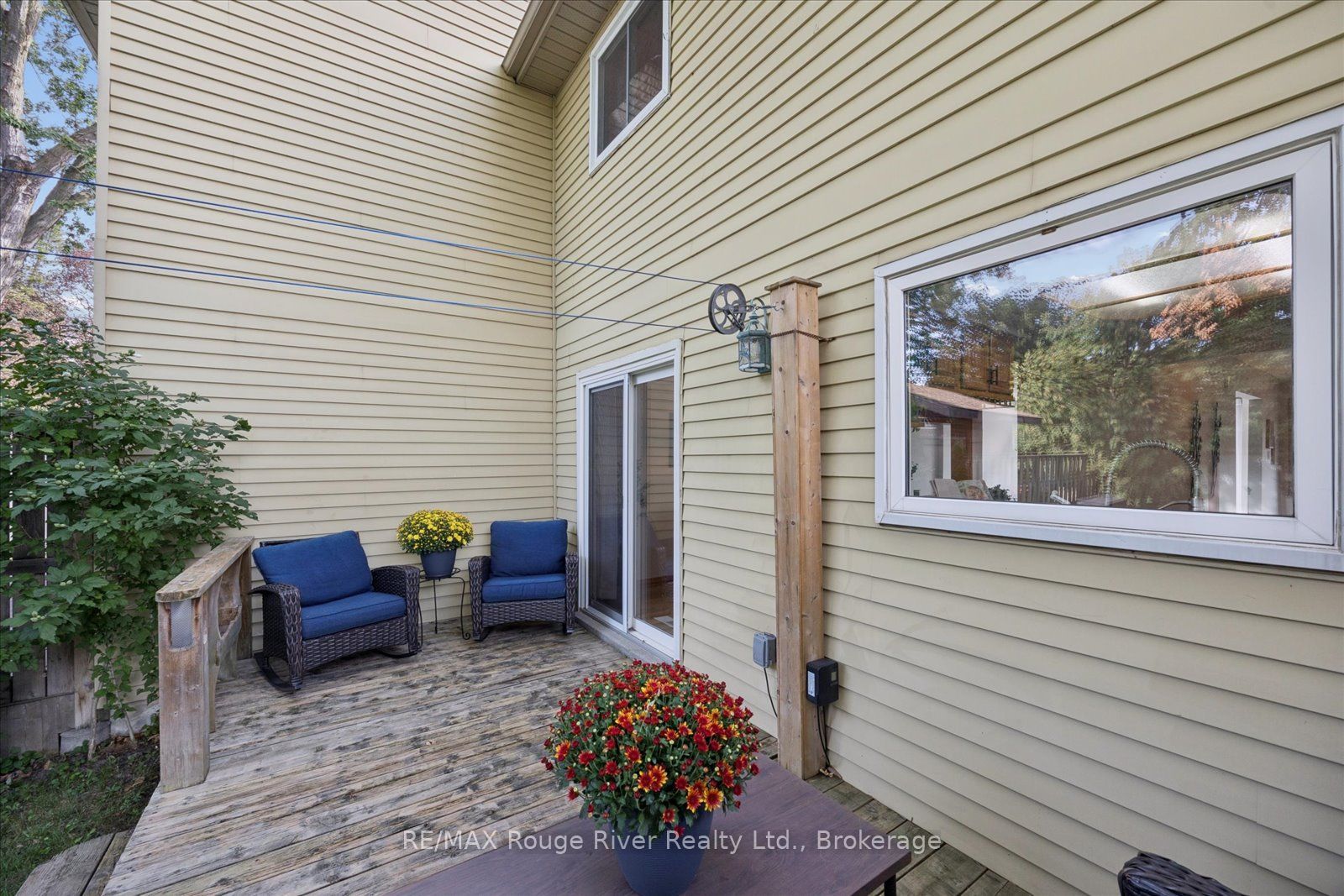748 Hillcroft Street Property Photo 23