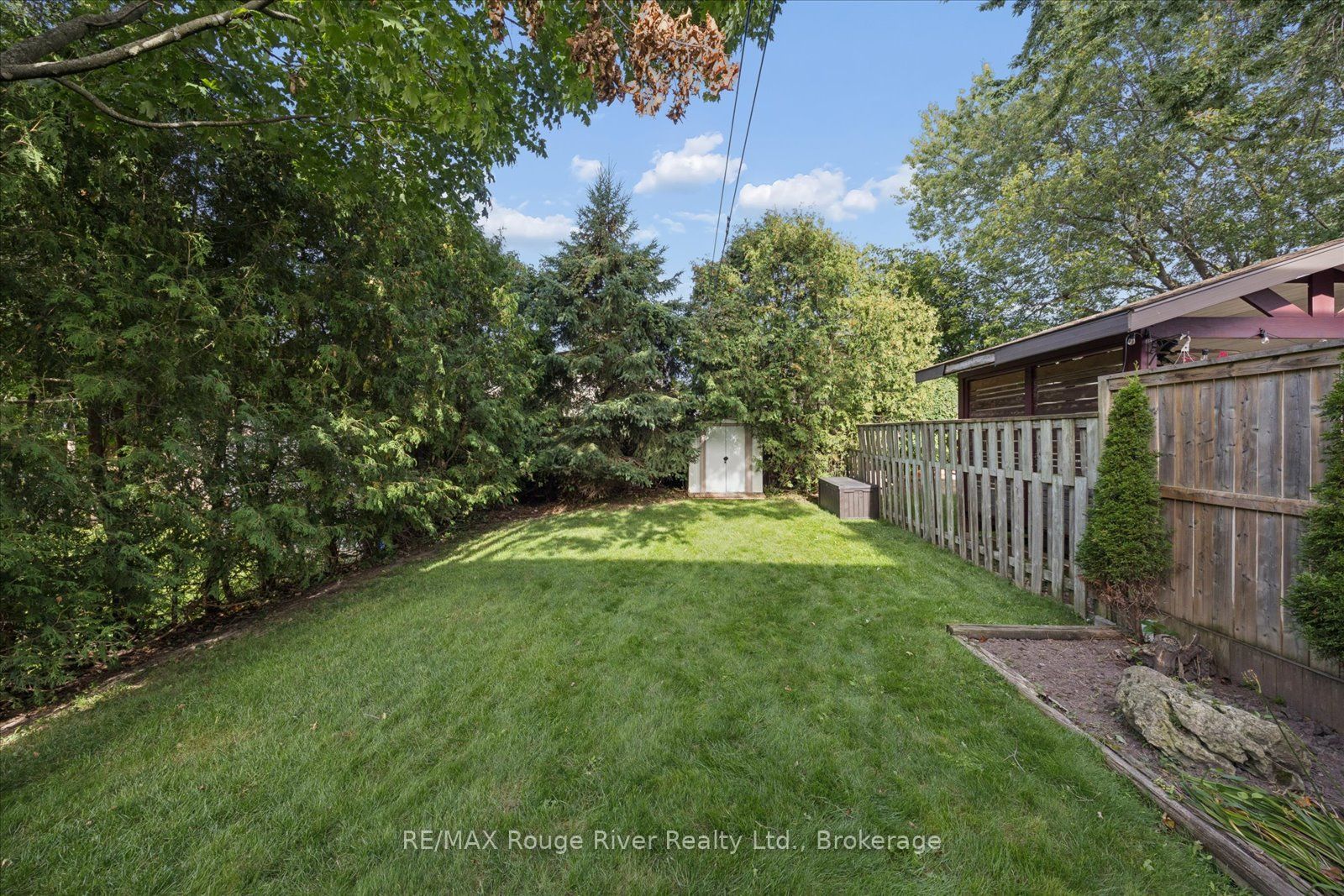 748 Hillcroft Street Property Photo 28