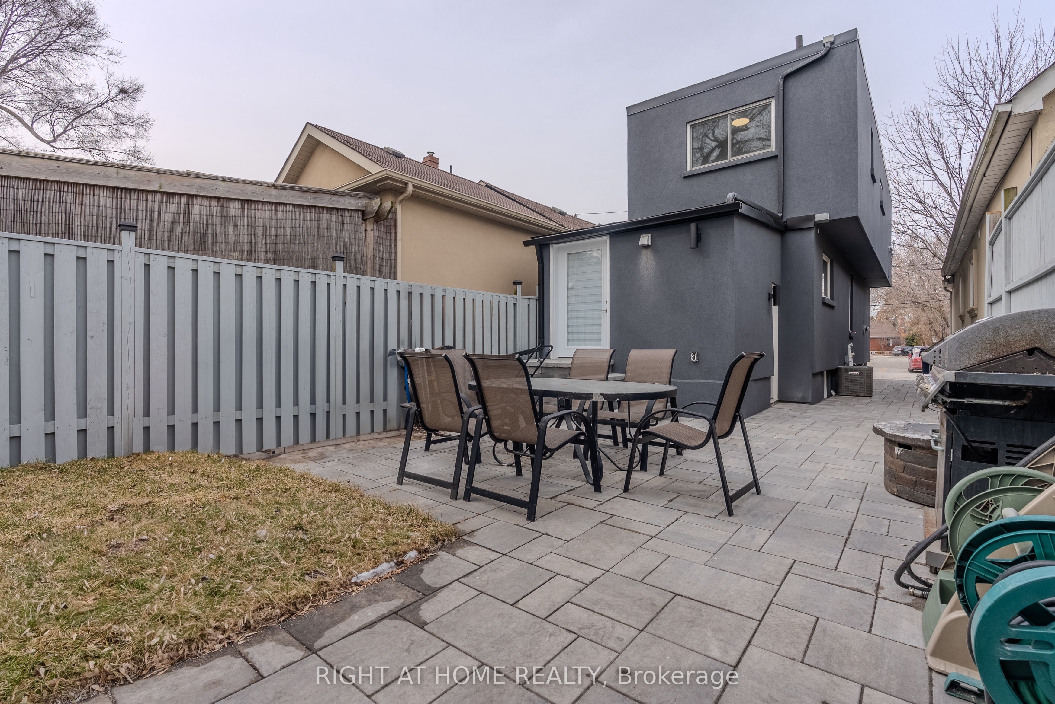 15 Hamstead Avenue Property Photo 31