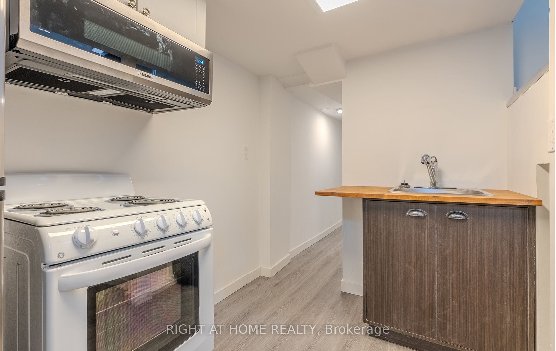15 Hamstead Avenue Property Photo 35