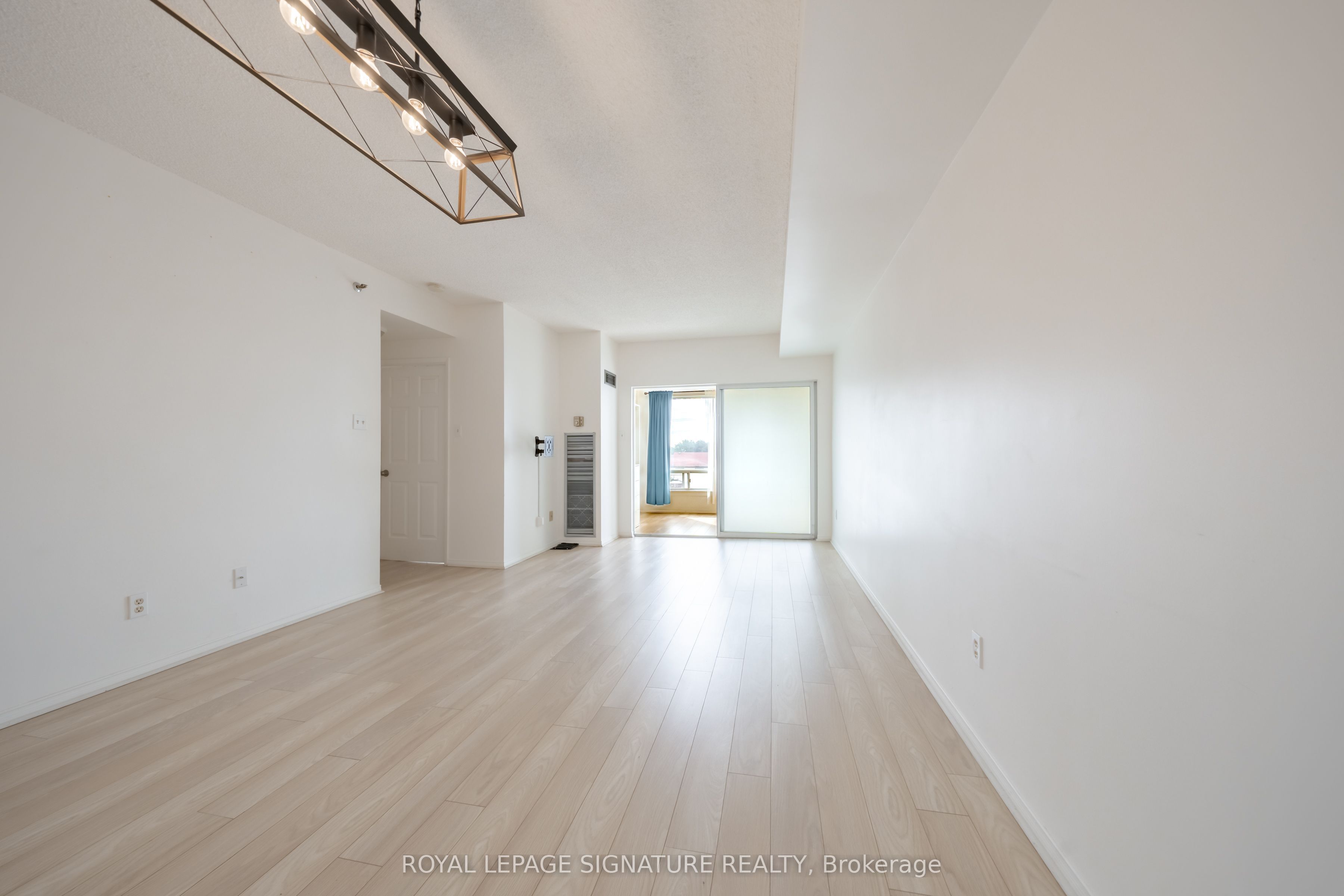 5800 Sheppard Avenue E 316 Property Photo 1