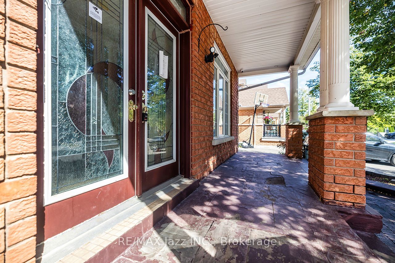 32 Dent Street Property Photo 5