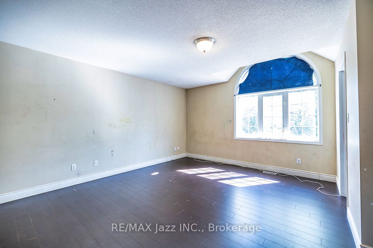 32 Dent Street Property Photo 20