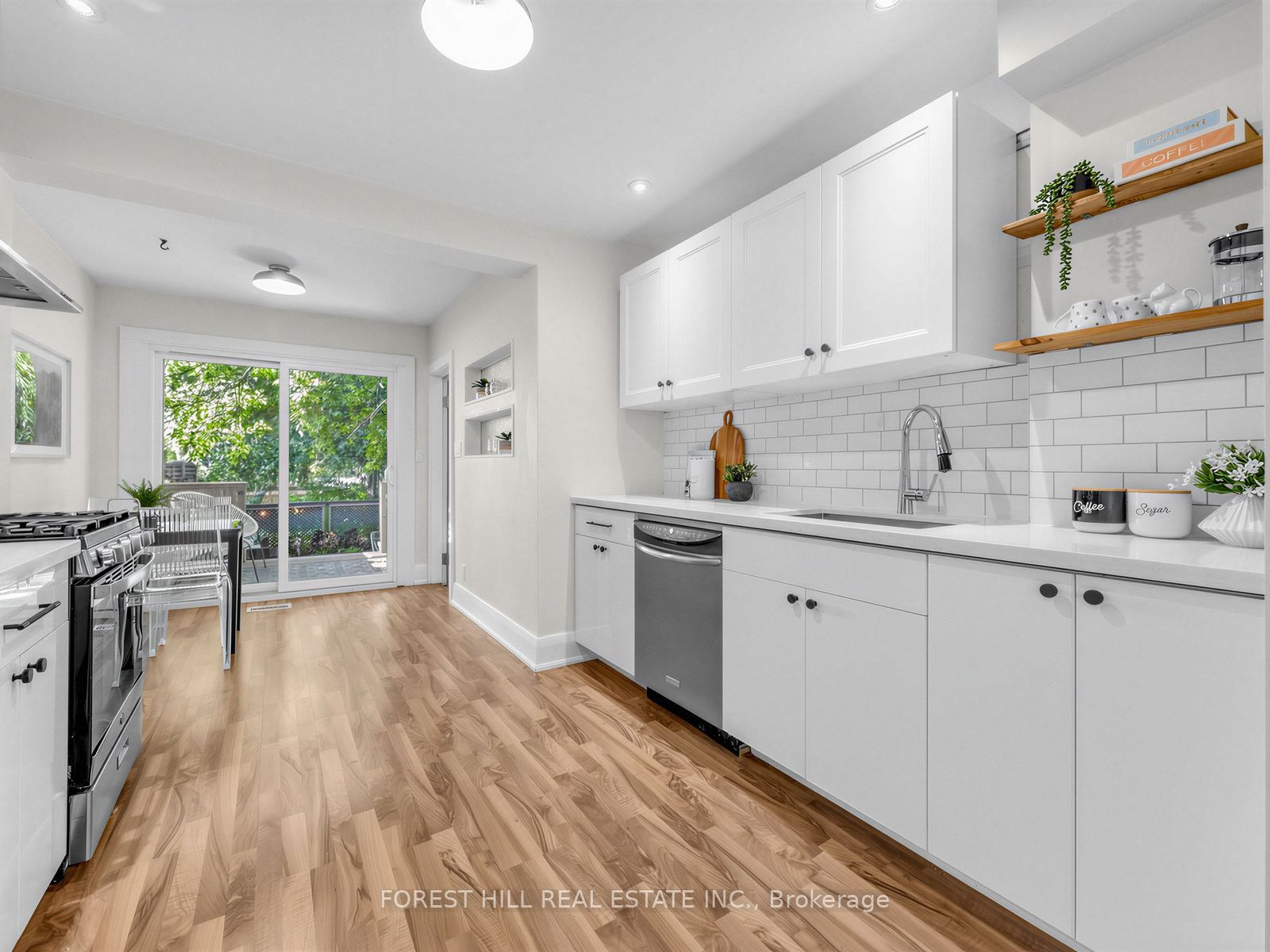 2375 Gerrard Street E Property Photo 7