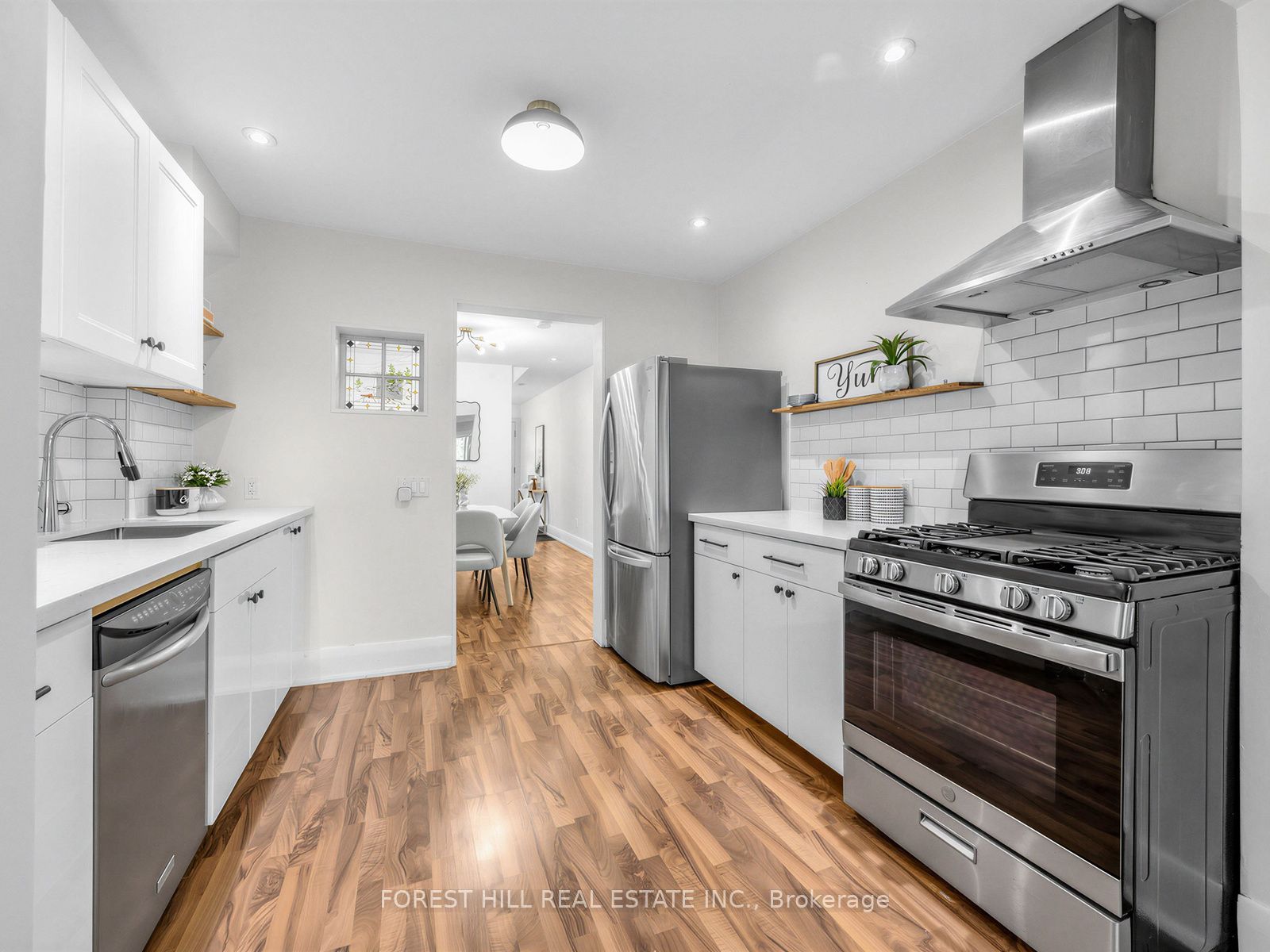 2375 Gerrard Street E Property Photo 9