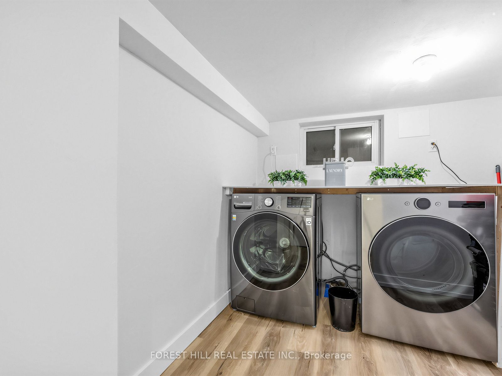 2375 Gerrard Street E Property Photo 23