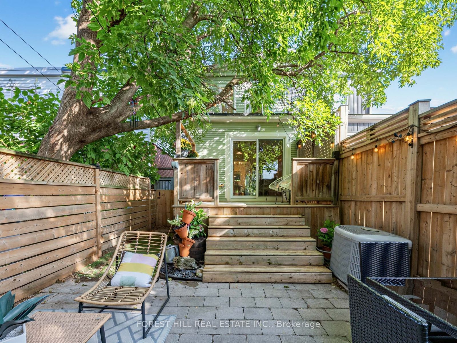 2375 Gerrard Street E Property Photo 27
