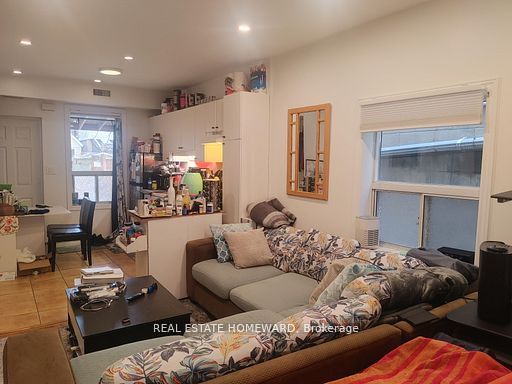 1191 Woodbine Avenue Property Photo 2