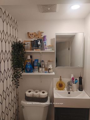 1191 Woodbine Avenue Property Photo 11