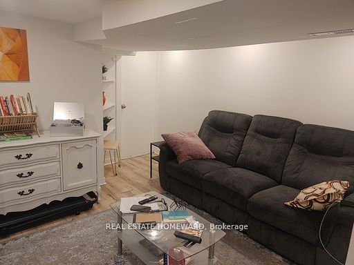 1191 Woodbine Avenue Property Photo 12
