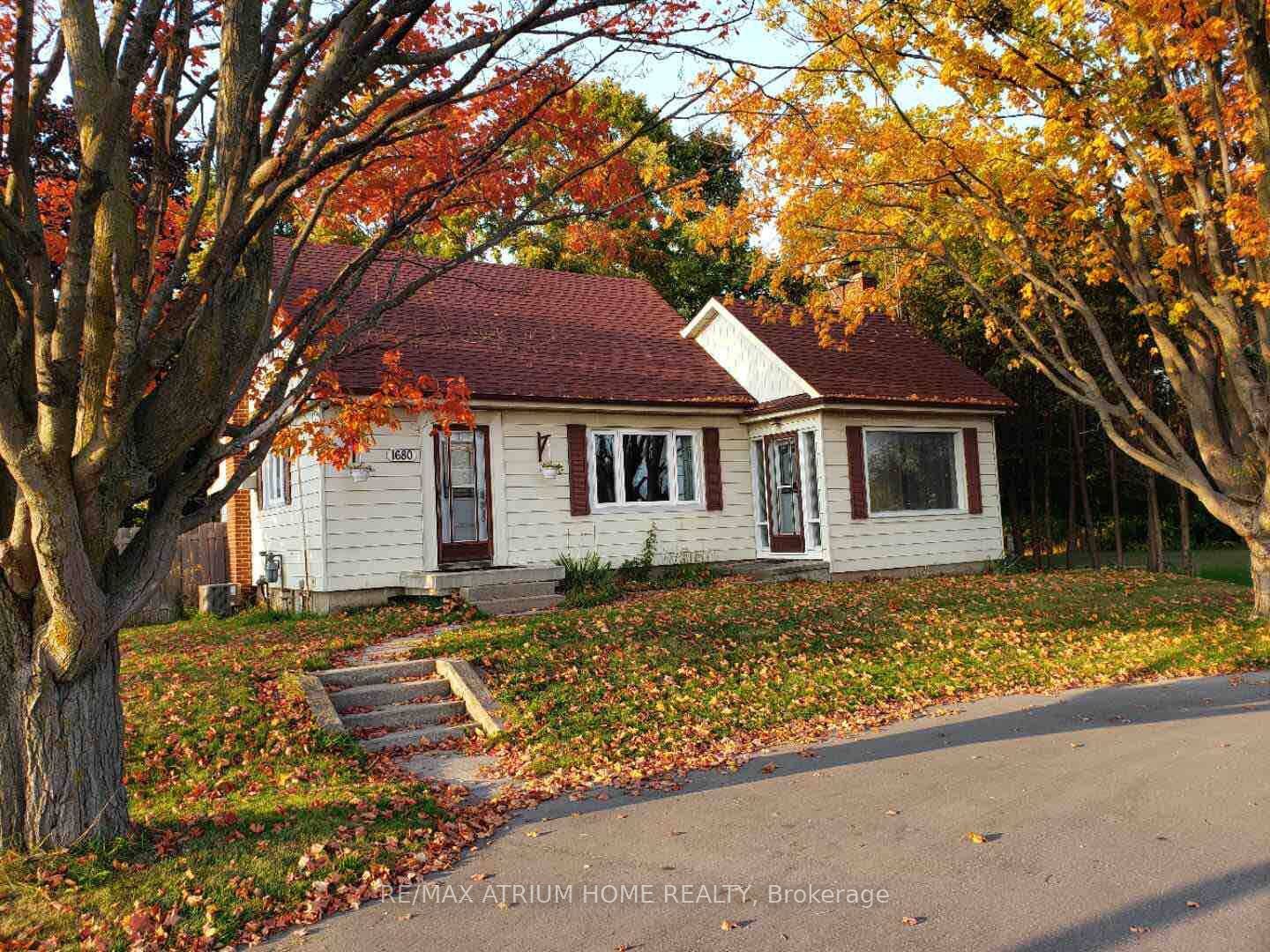 1680 Victoria Street West Street Property Photo 1