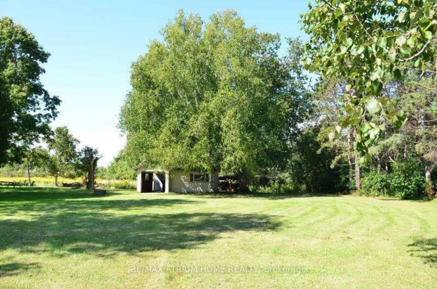 1680 Victoria Street West Street Property Photo 8