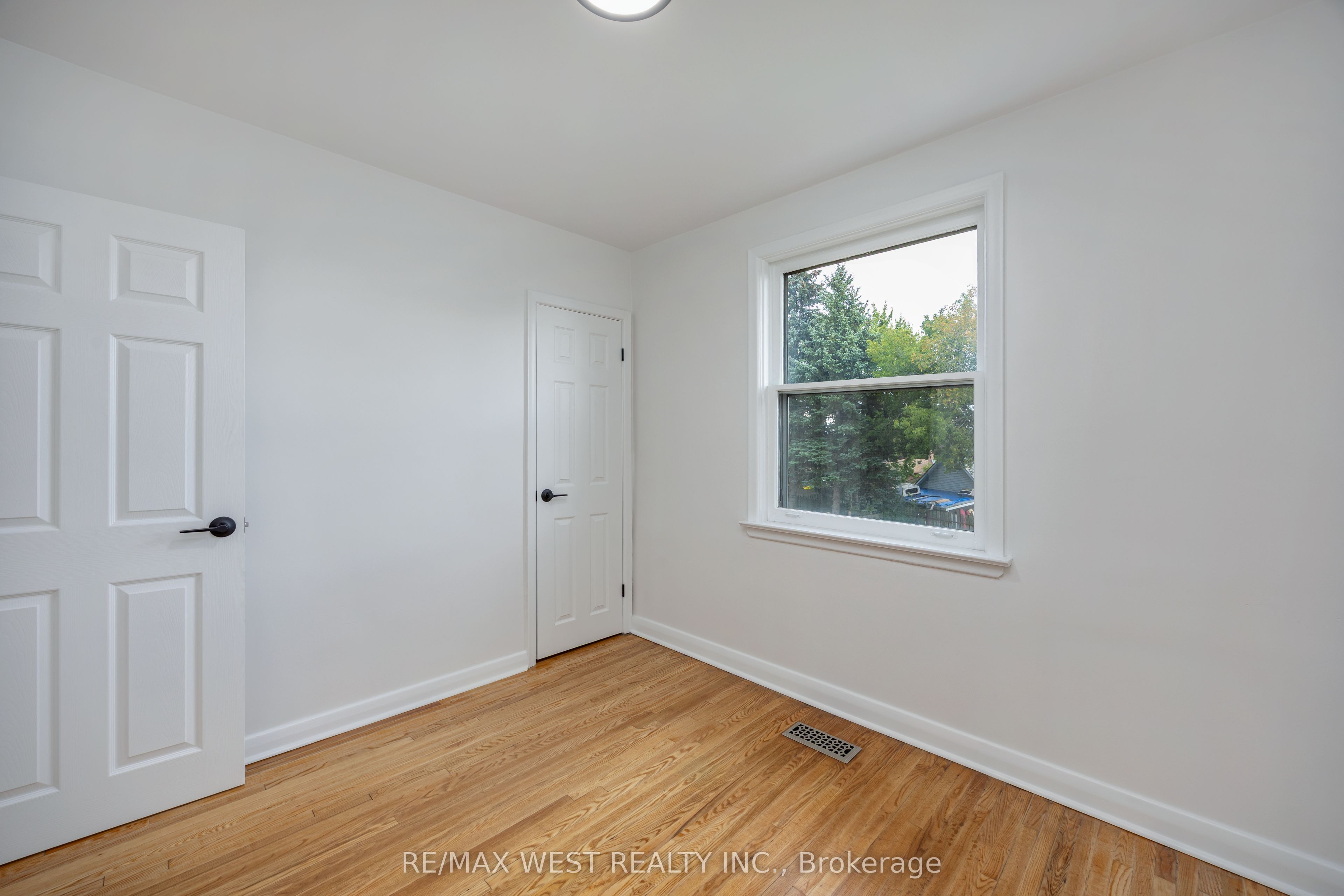 1331 Sharbot Street Property Photo 16