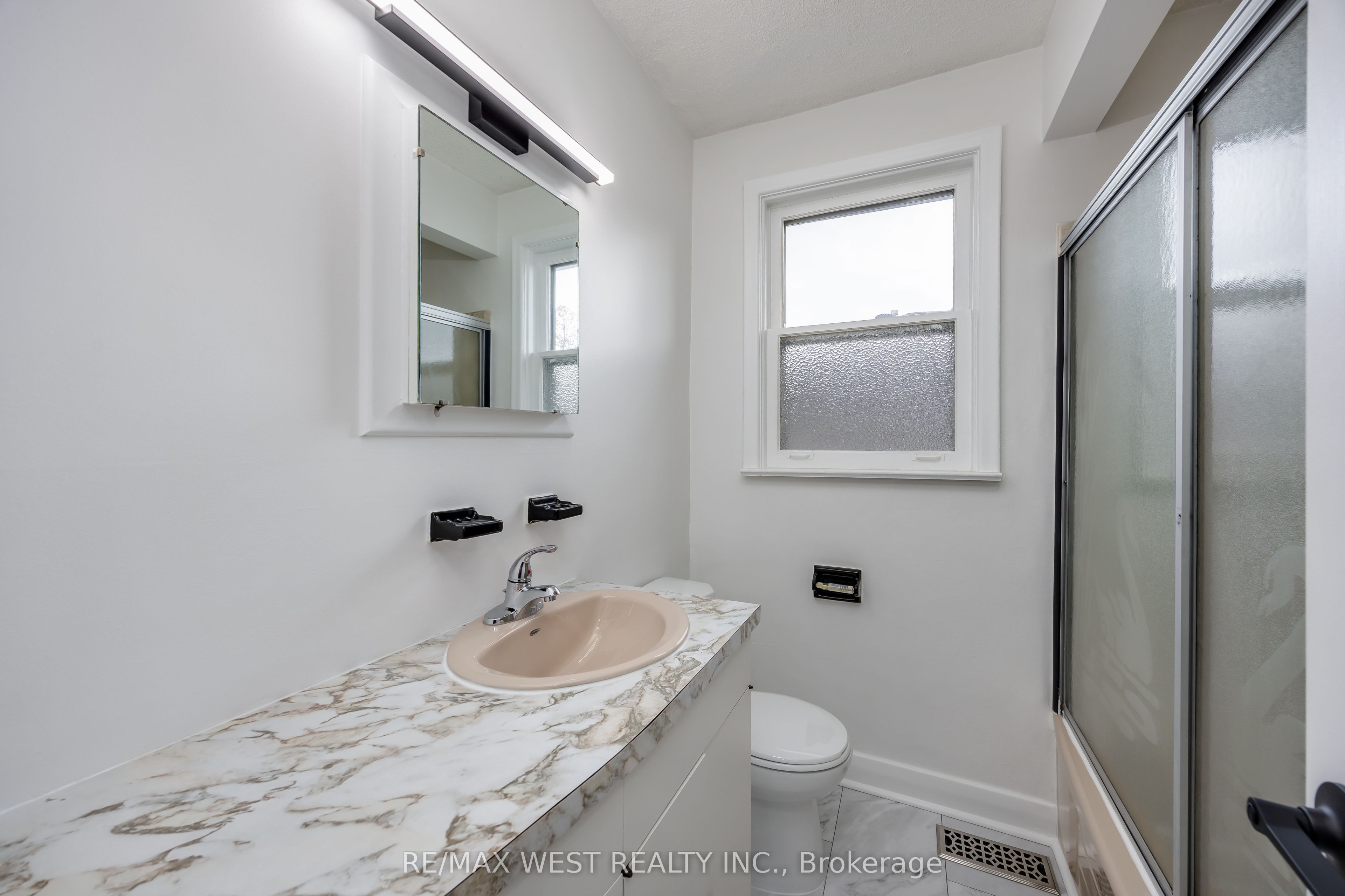 1331 Sharbot Street Property Photo 19