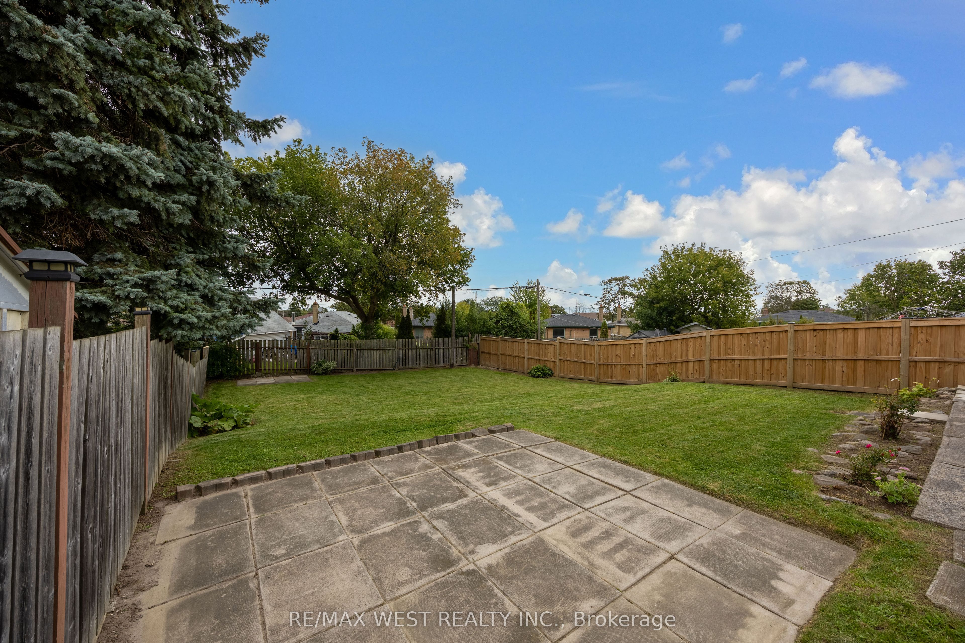 1331 Sharbot Street Property Photo 26