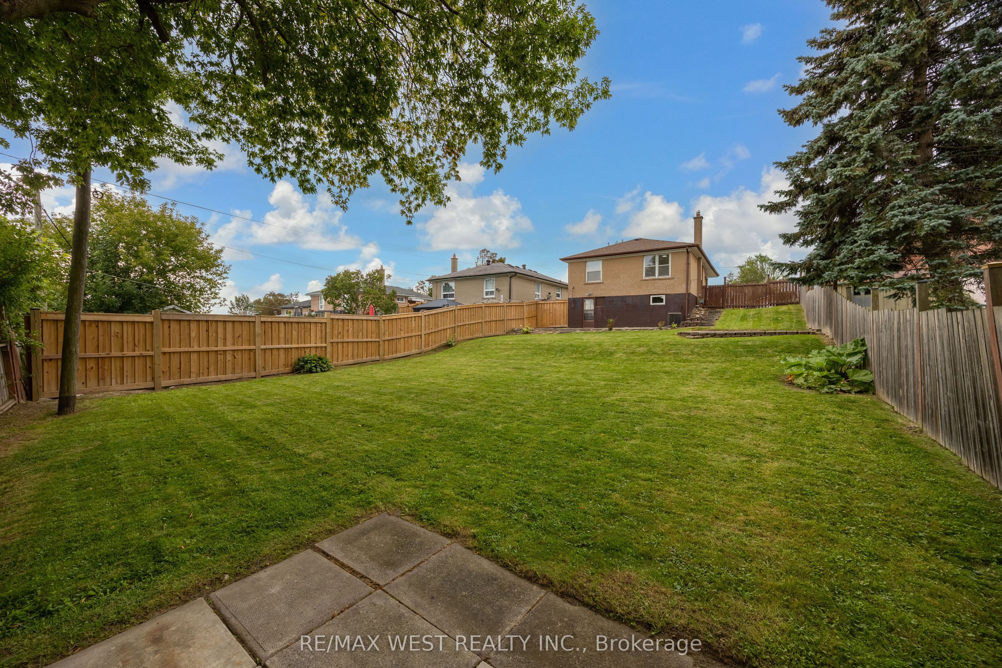 1331 Sharbot Street Property Photo 29