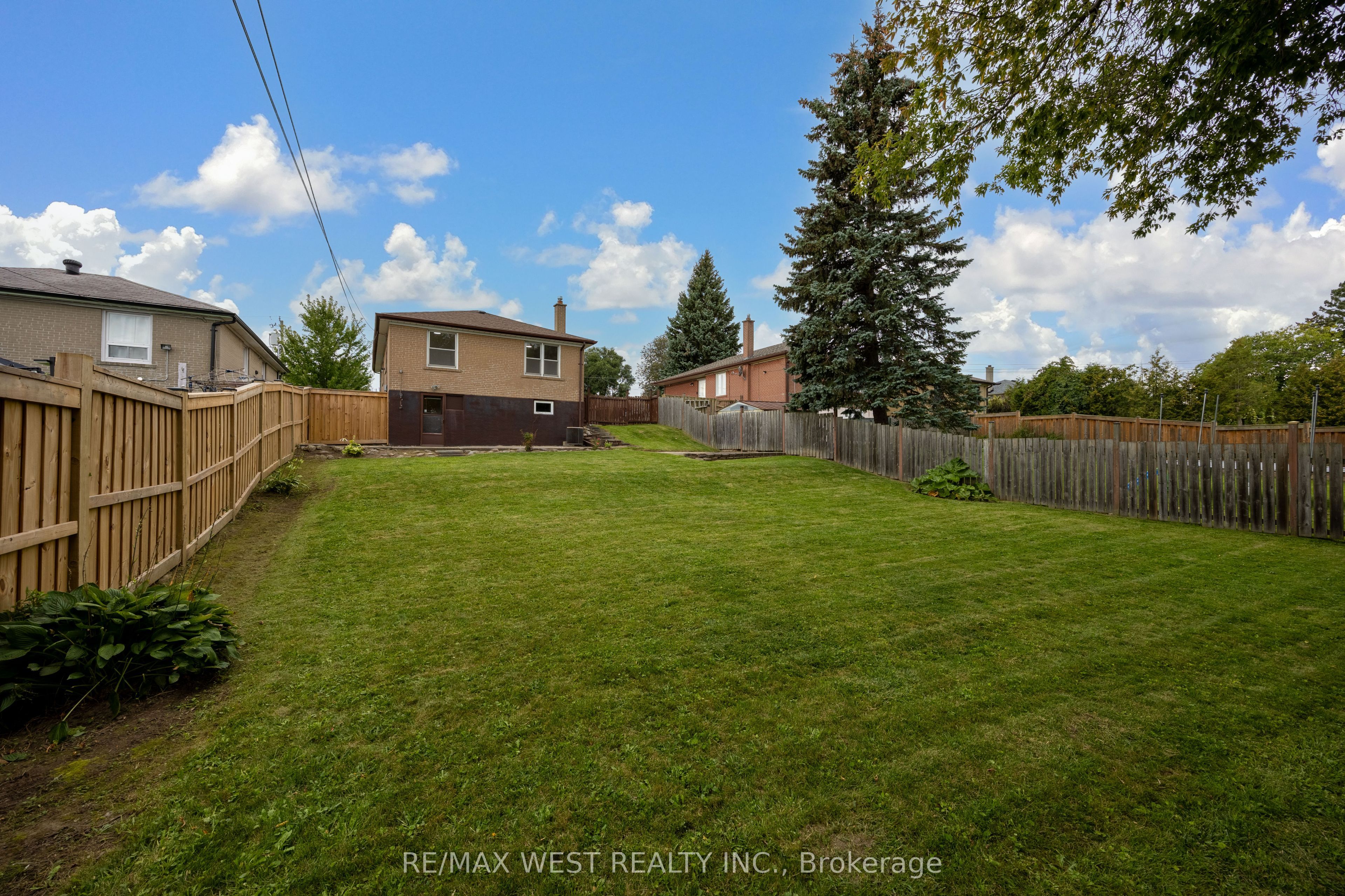1331 Sharbot Street Property Photo 30