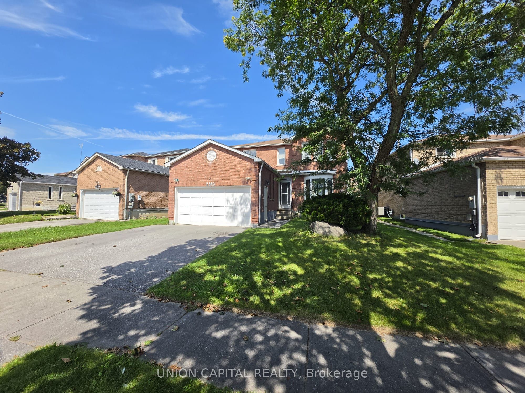 2363 Strathmore Crescent Property Photo 1