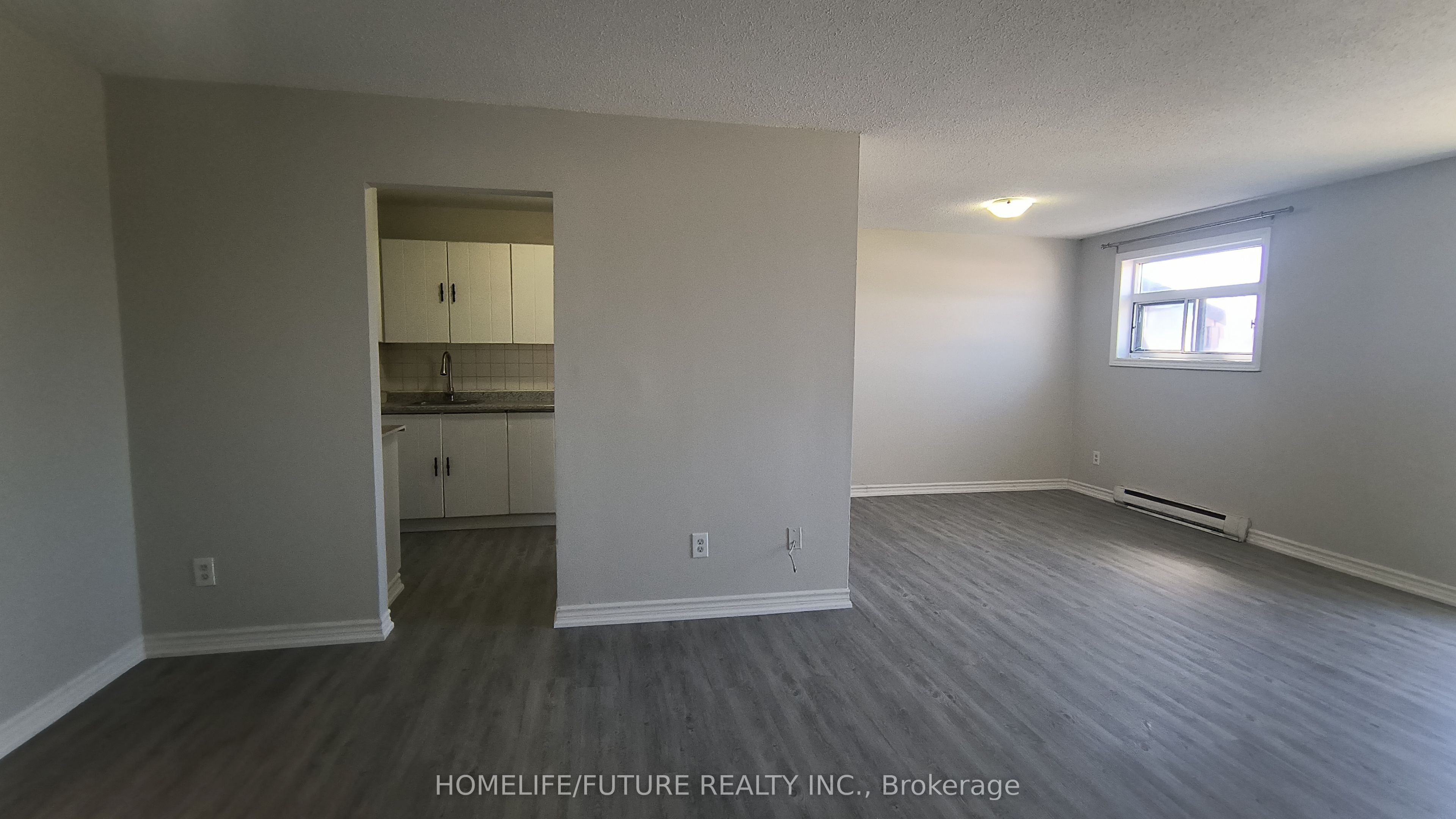 560 Bloor Street E 405 Property Photo 5