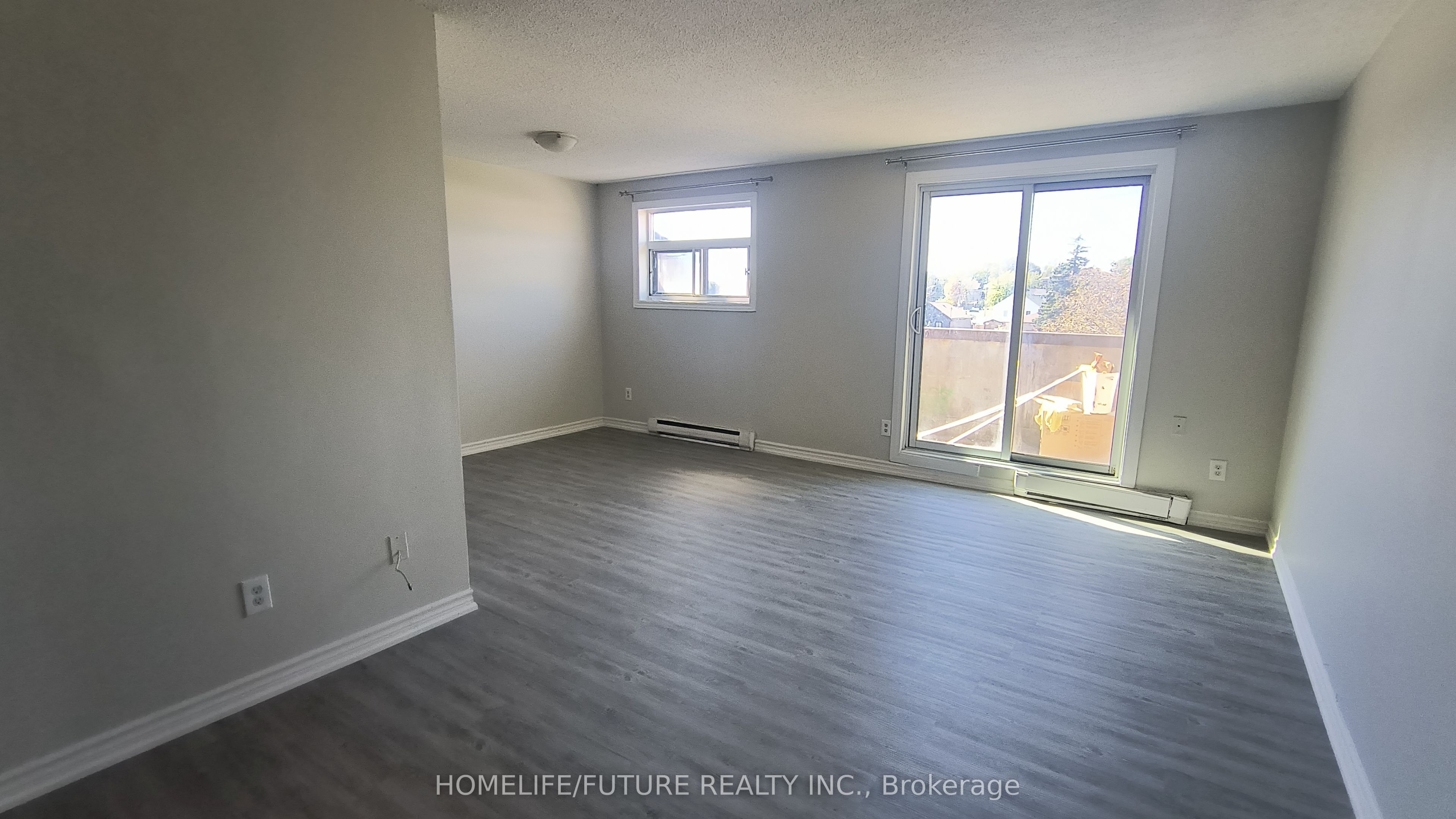 560 Bloor Street E 405 Property Photo 7