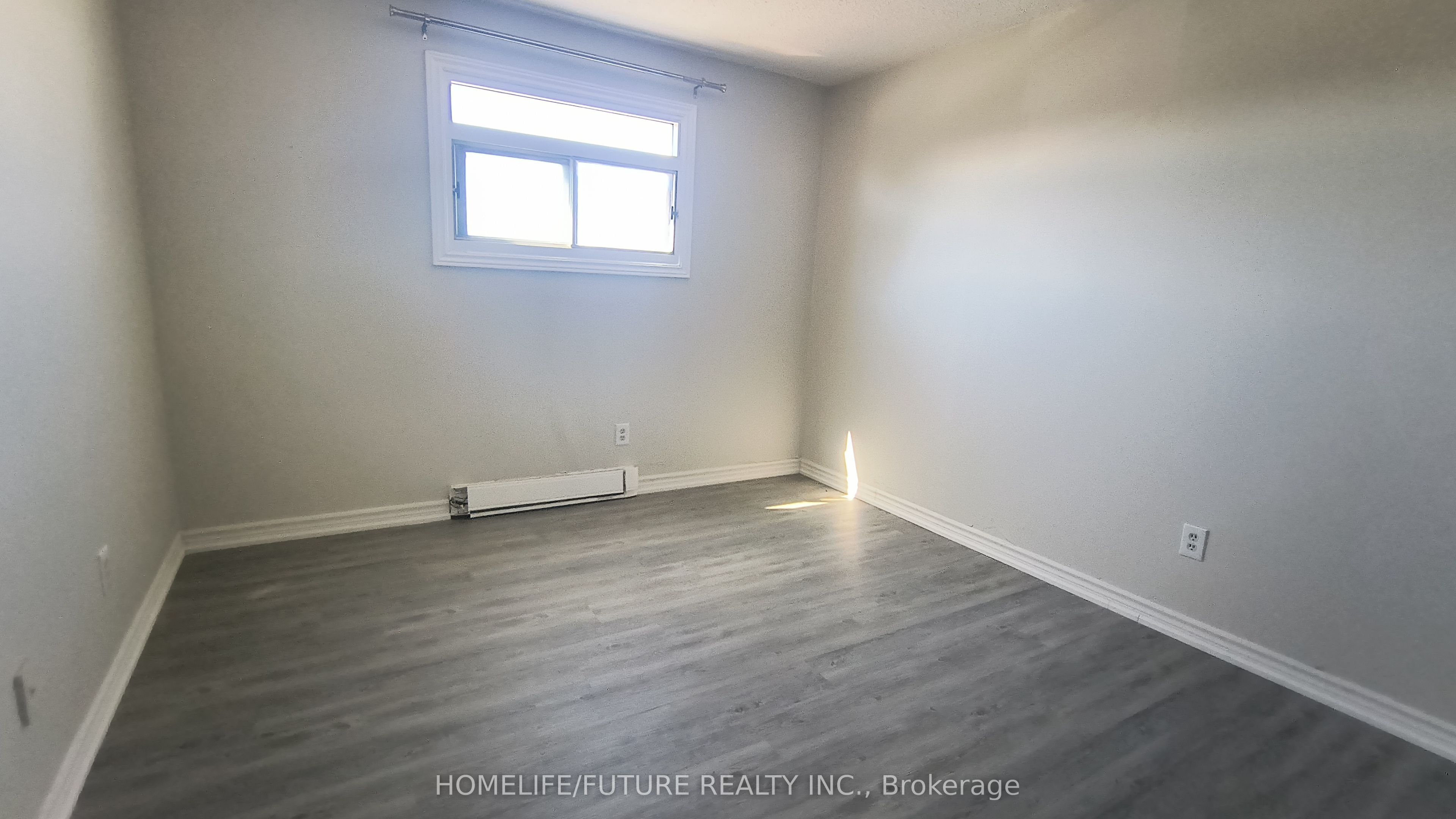 560 Bloor Street E 405 Property Photo 11