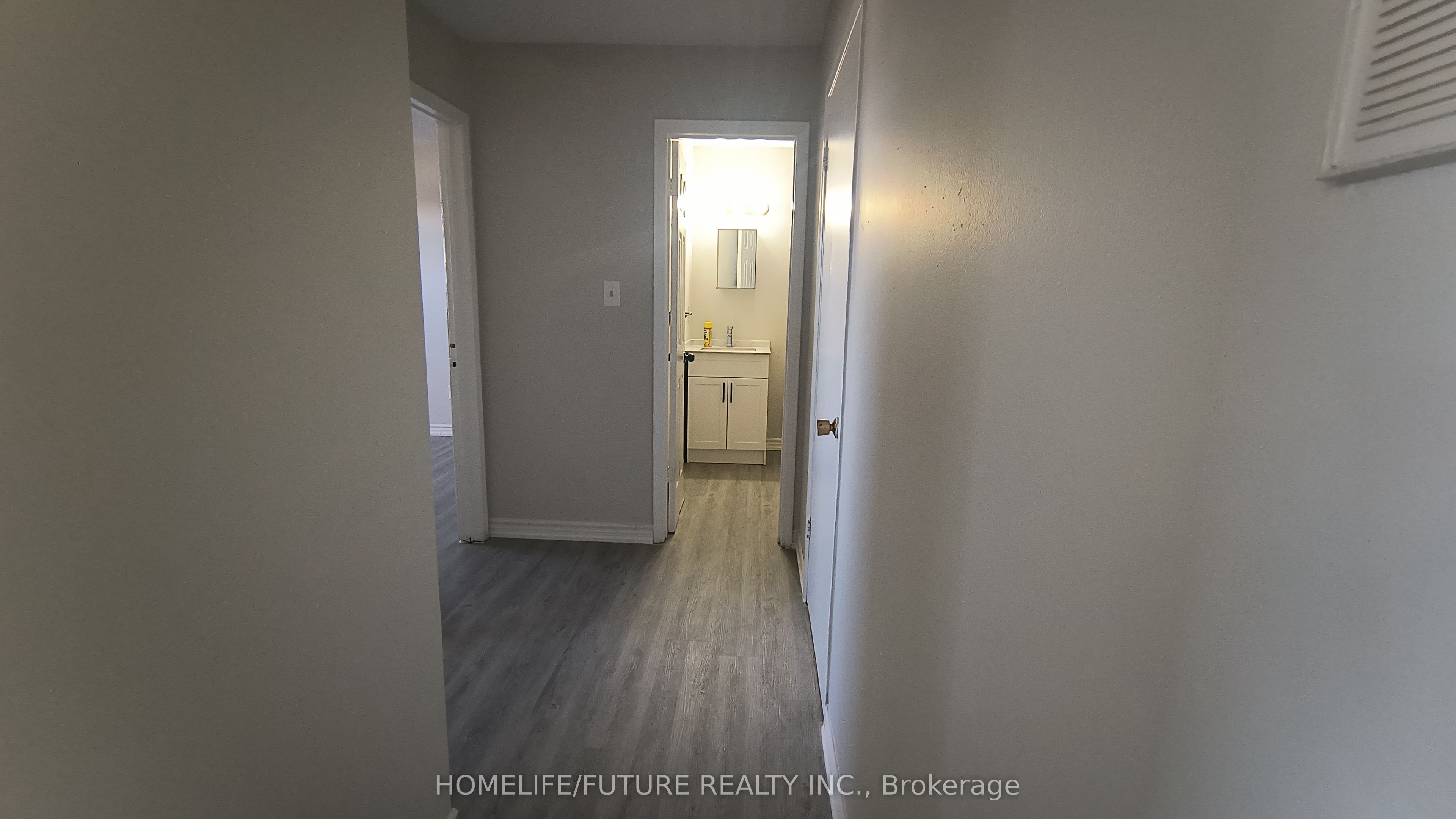 560 Bloor Street E 405 Property Photo 15