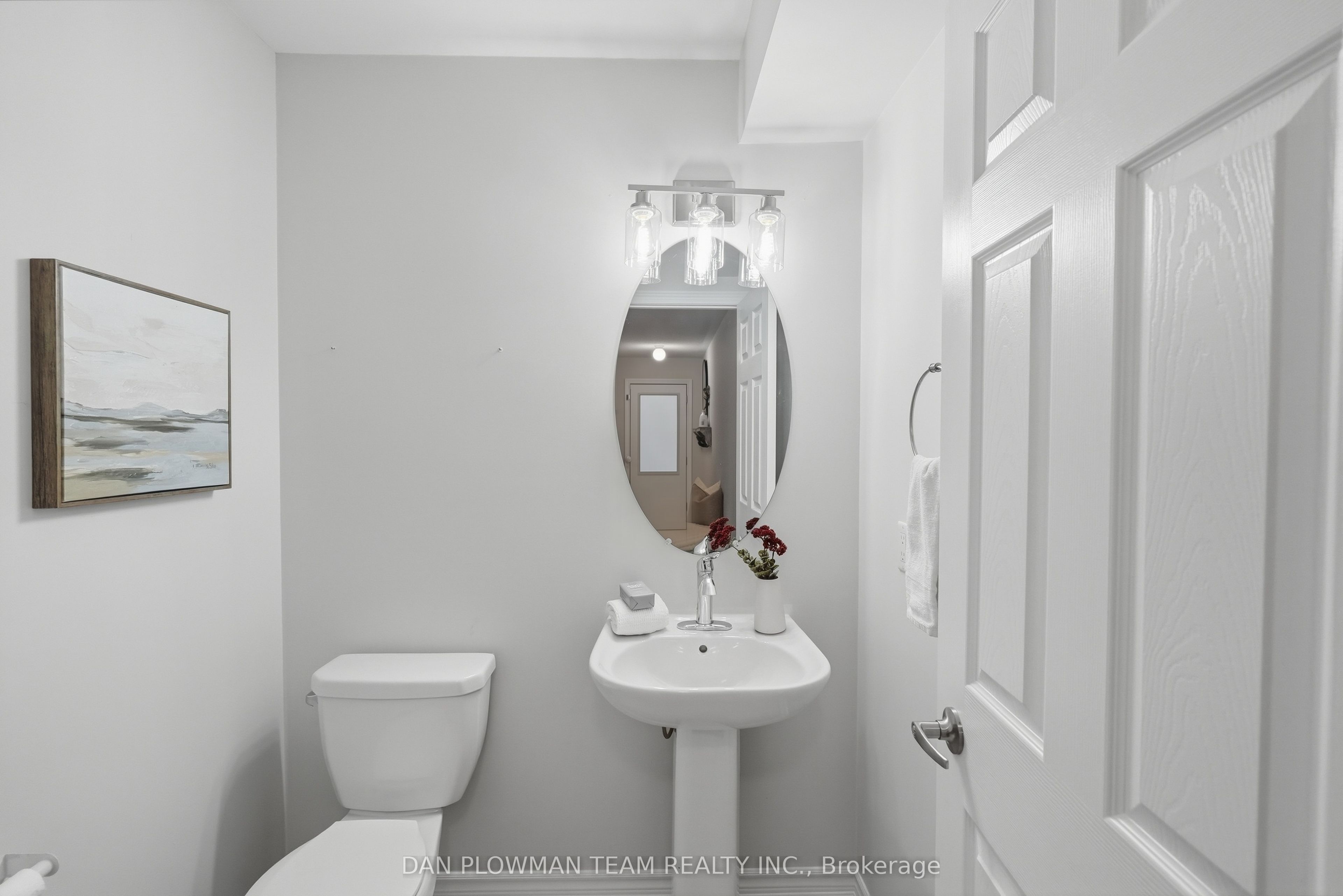 14 Cornerside Way Property Photo 7
