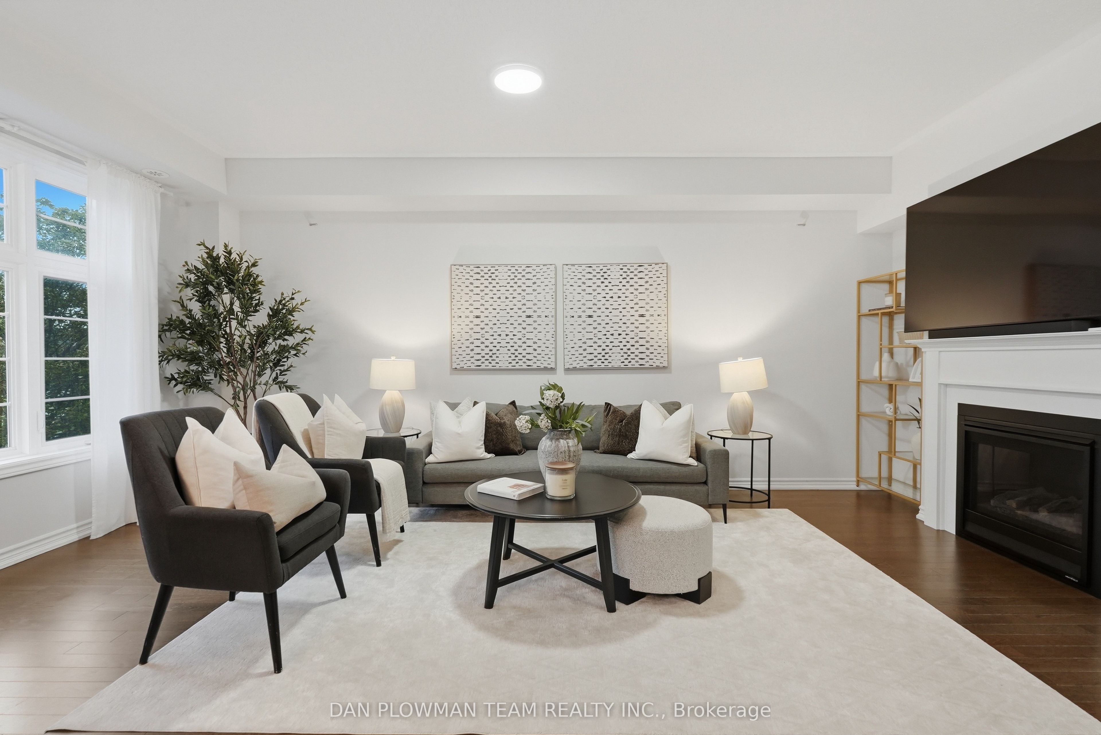 14 Cornerside Way Property Photo 9