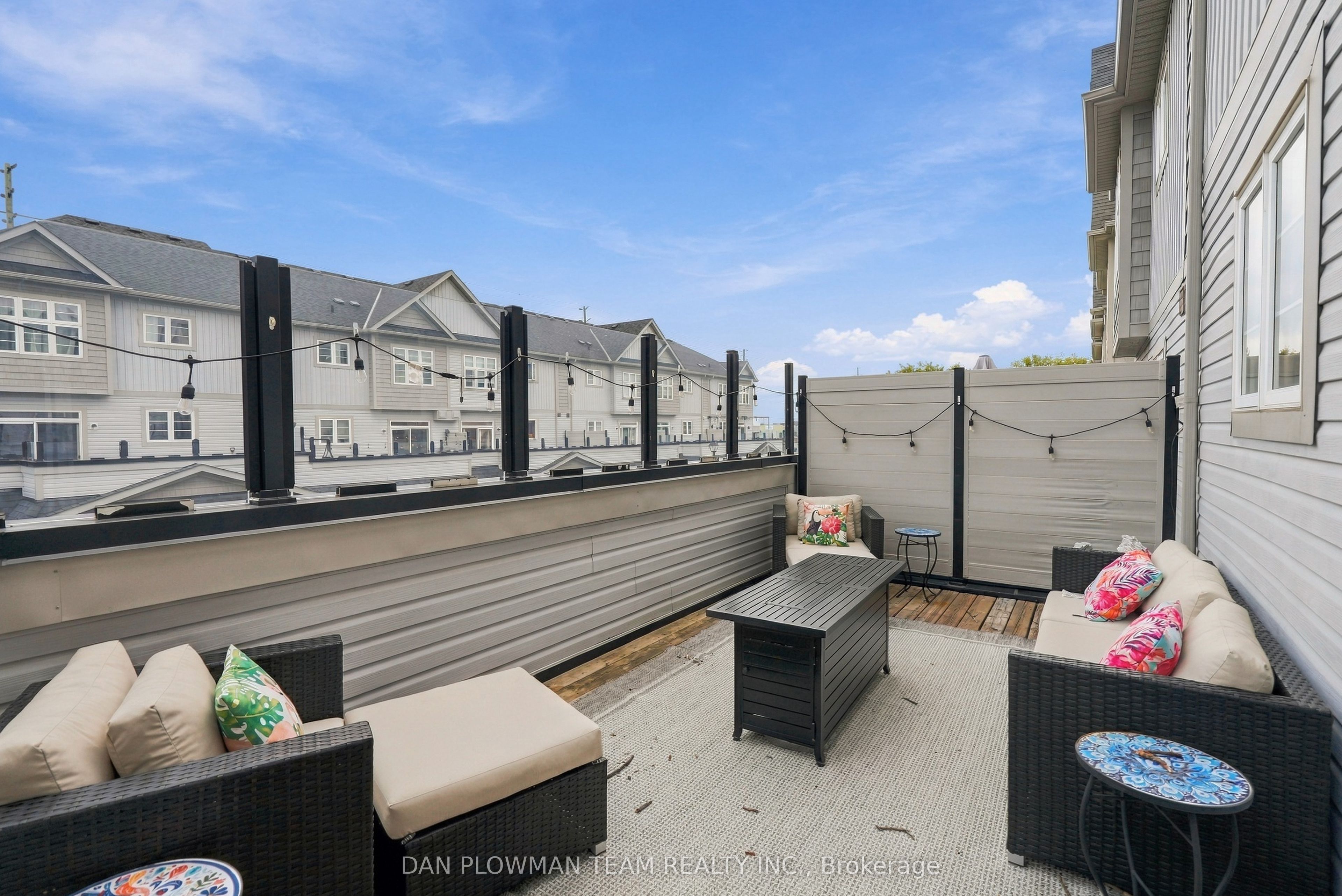 14 Cornerside Way Property Photo 24