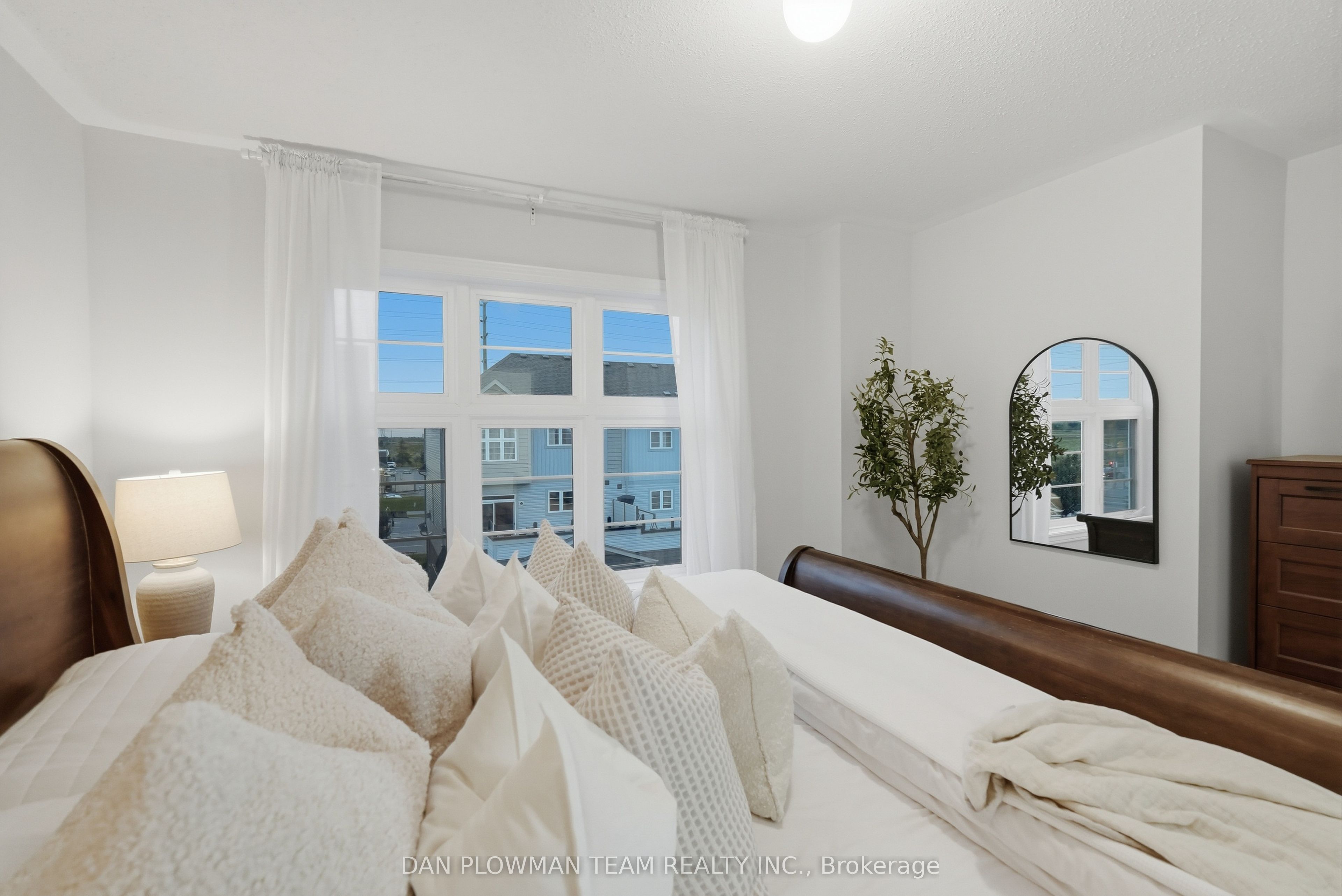 14 Cornerside Way Property Photo 28