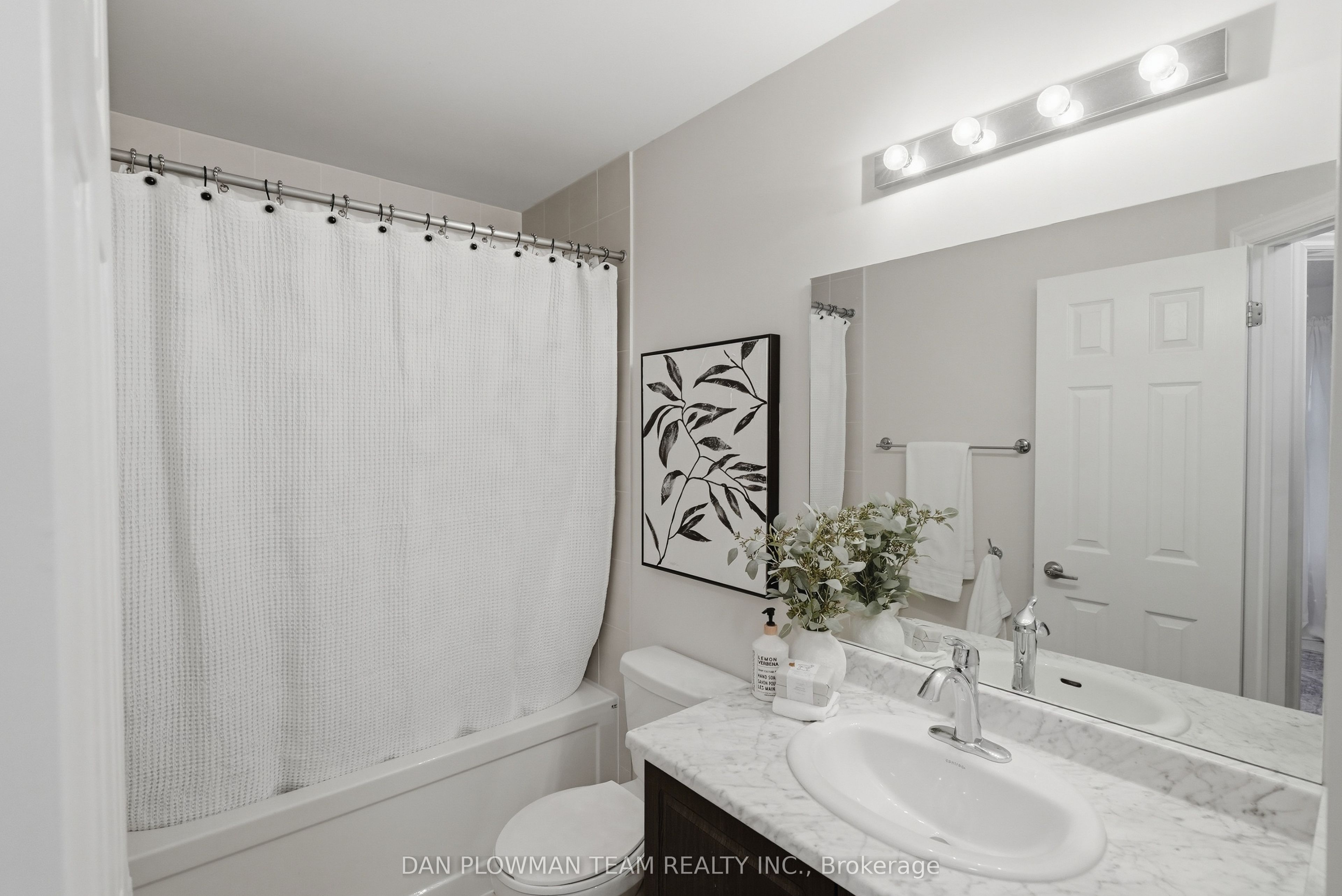 14 Cornerside Way Property Photo 38