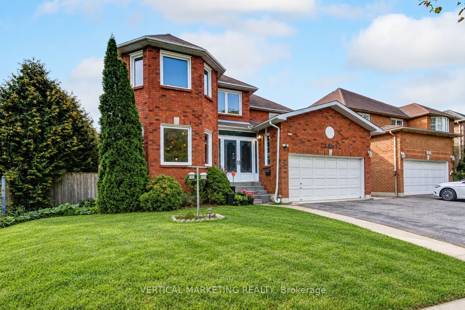 3807 Ellesmere Road Property Photo 2