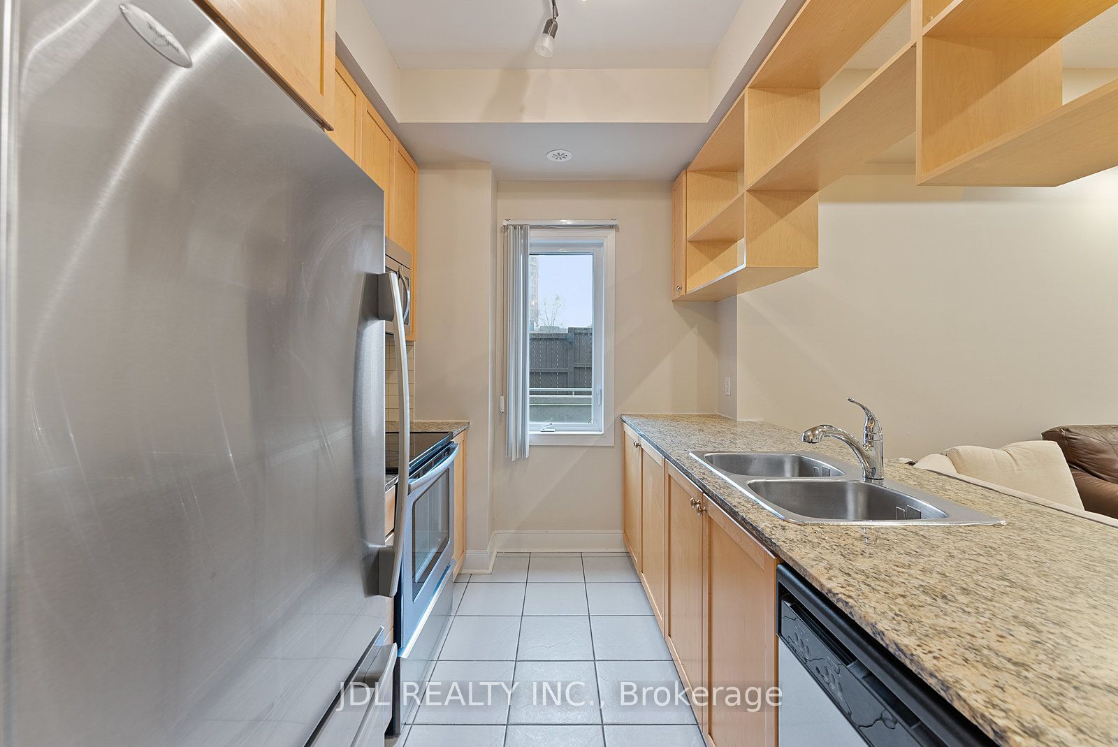315 Village Green Square 76 Property Photo 13