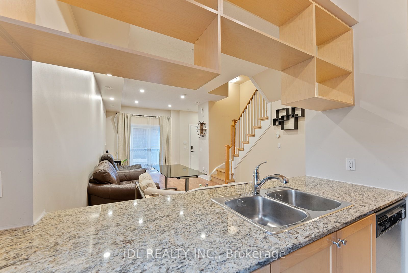 315 Village Green Square 76 Property Photo 15