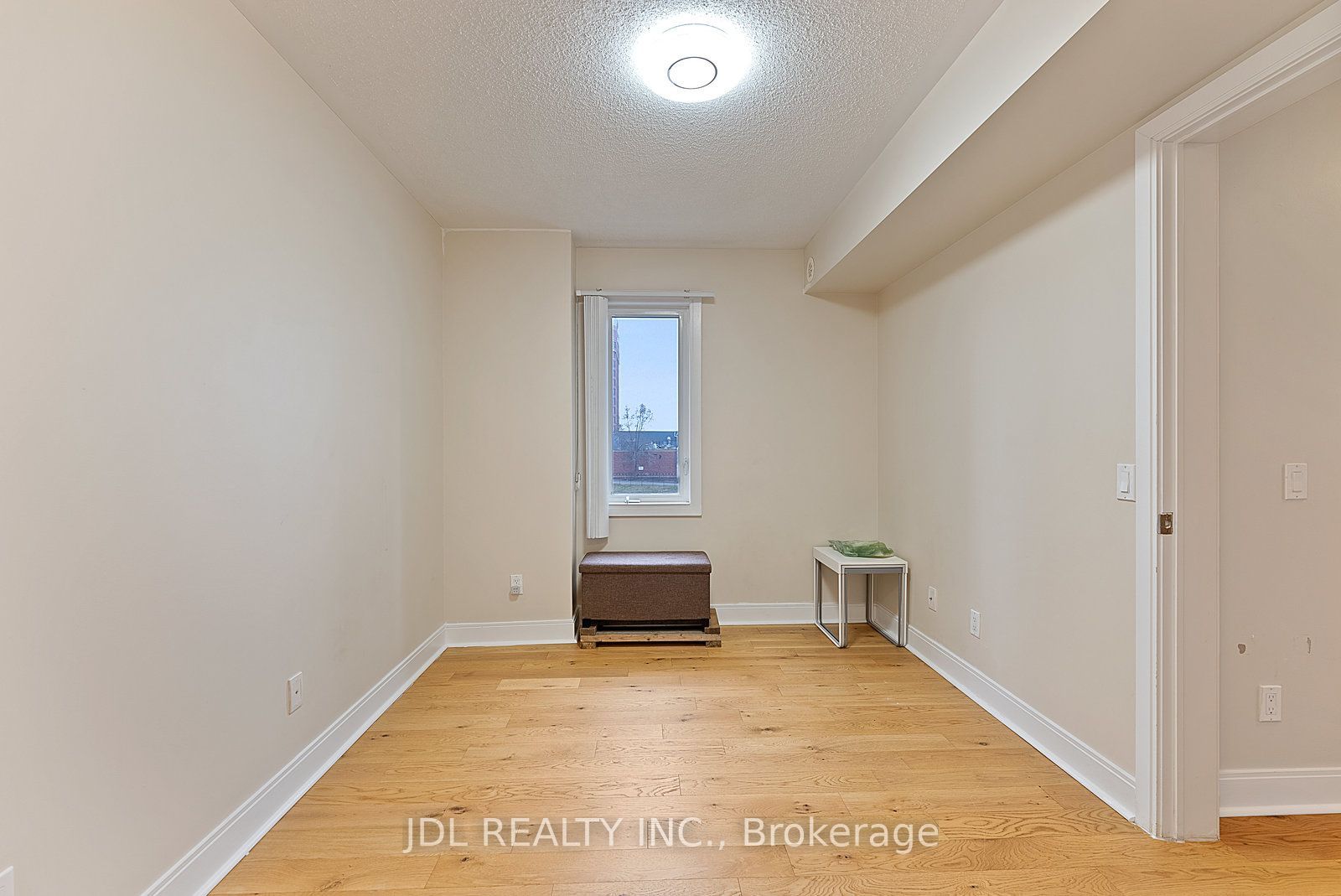 315 Village Green Square 76 Property Photo 34