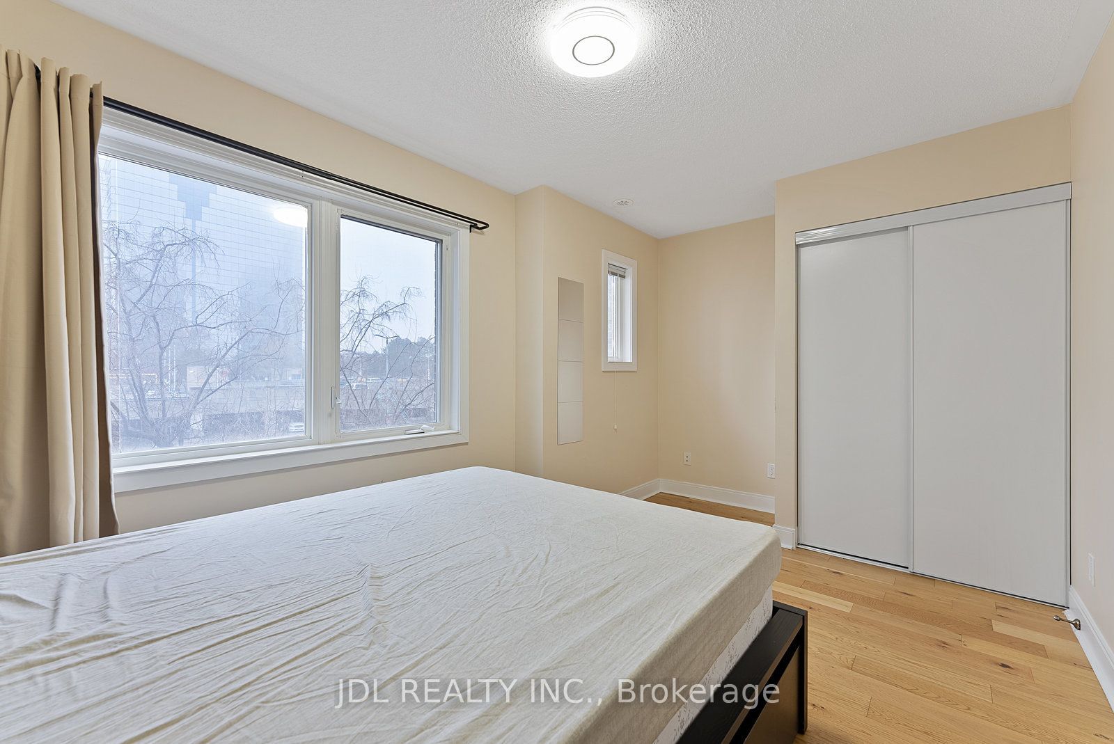 315 Village Green Square 76 Property Photo 42