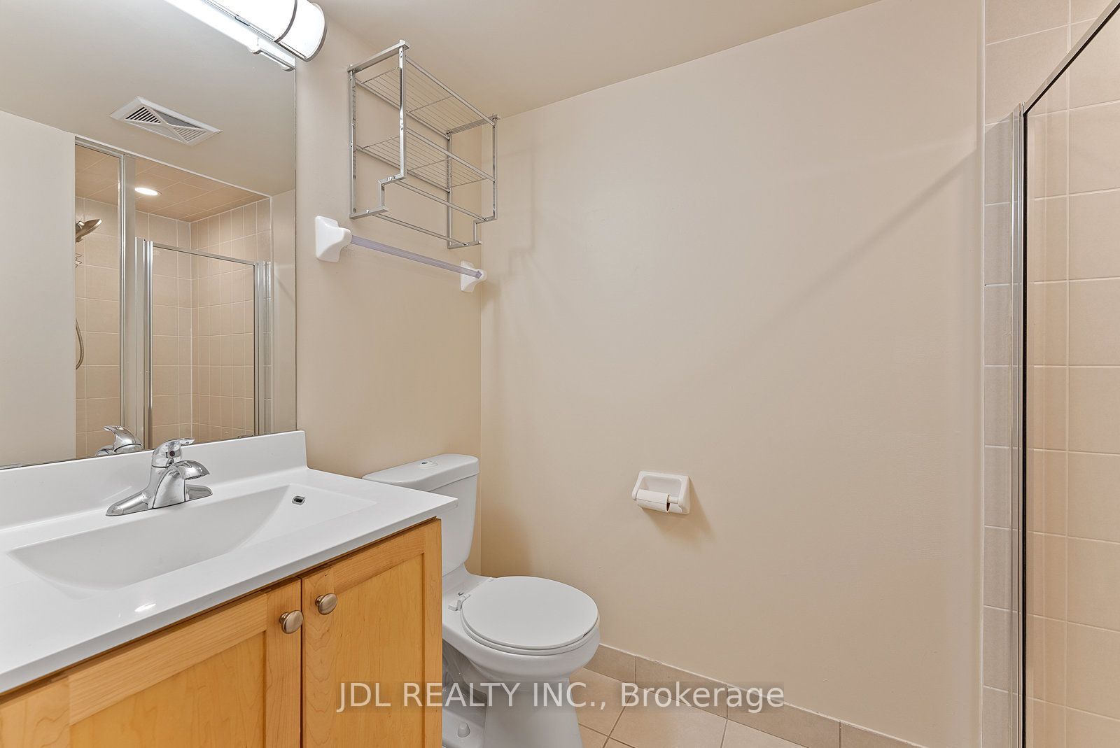 315 Village Green Square 76 Property Photo 45