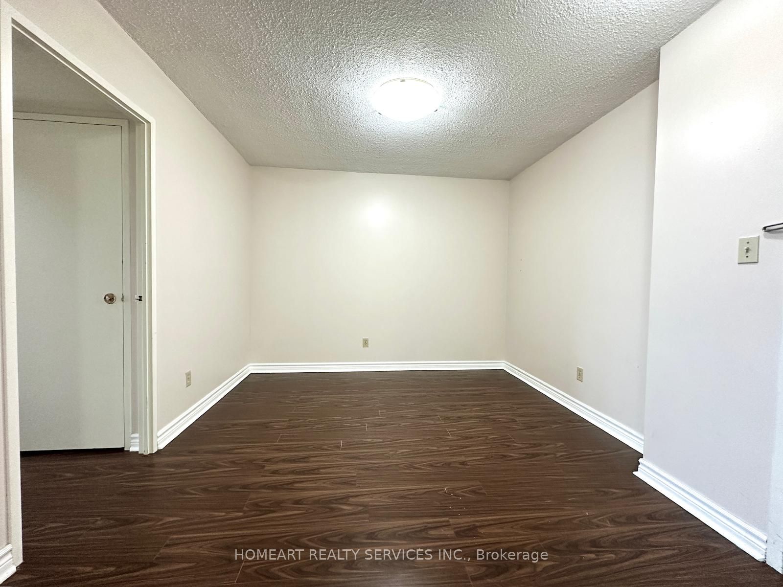 75 Bamburgh Circle 1620 Property Photo 4