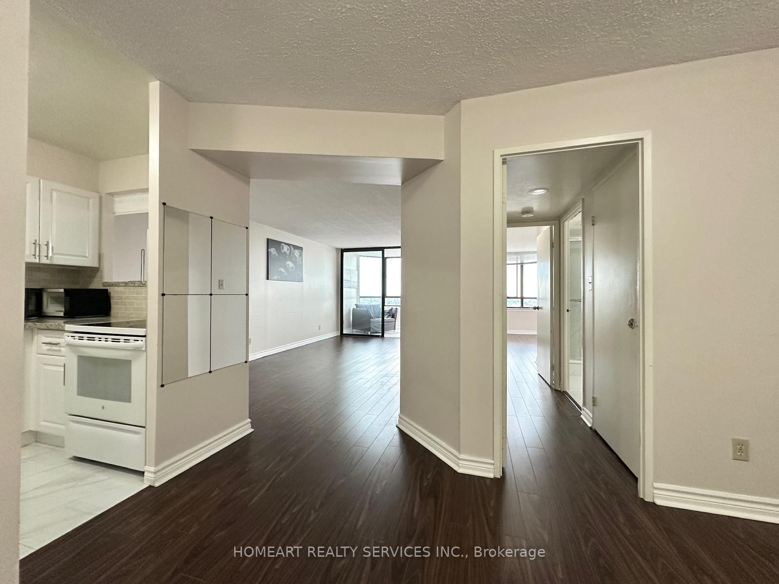 75 Bamburgh Circle 1620 Property Photo 6