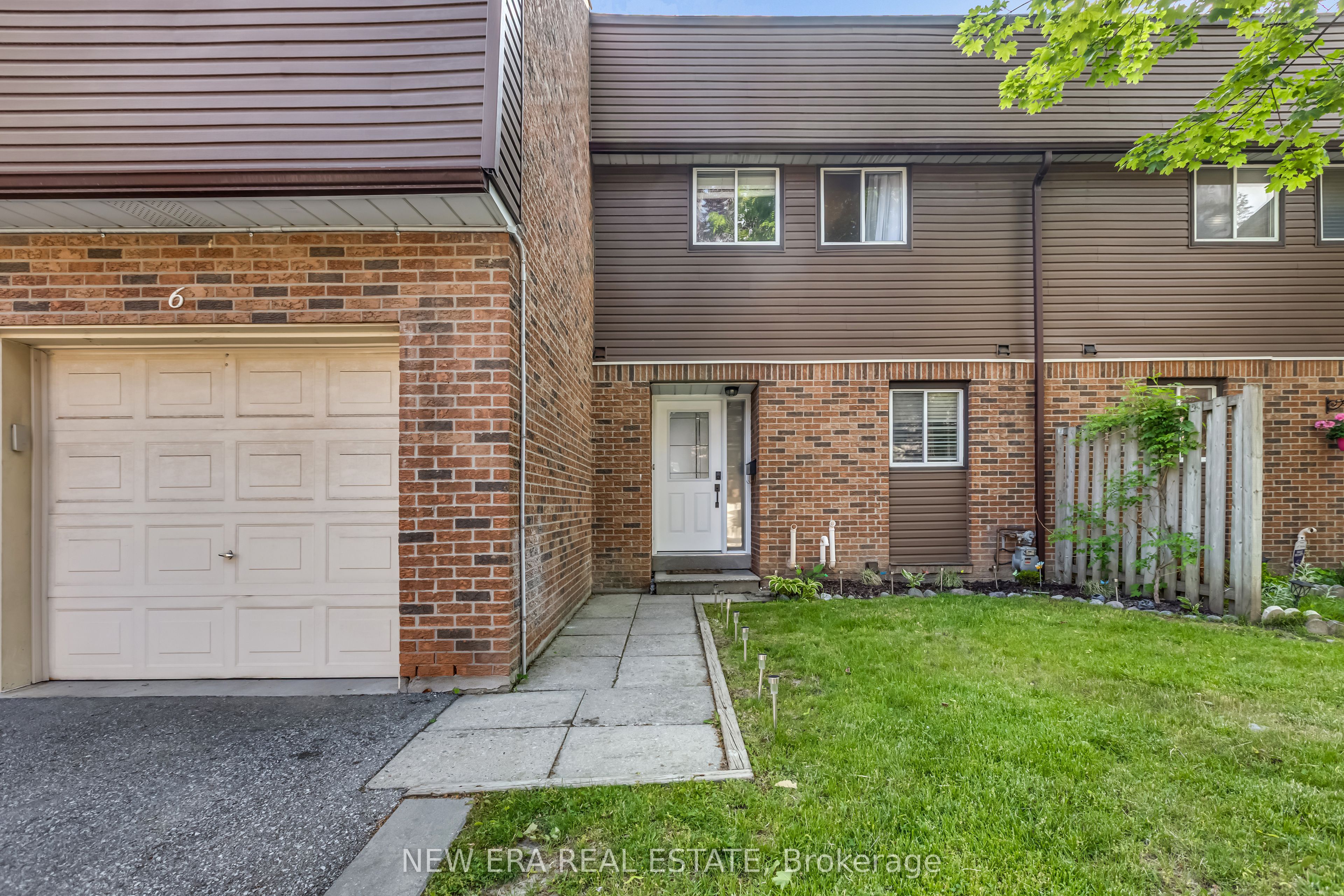 1415 Fieldlight Boulevard 6 Property Photo 2
